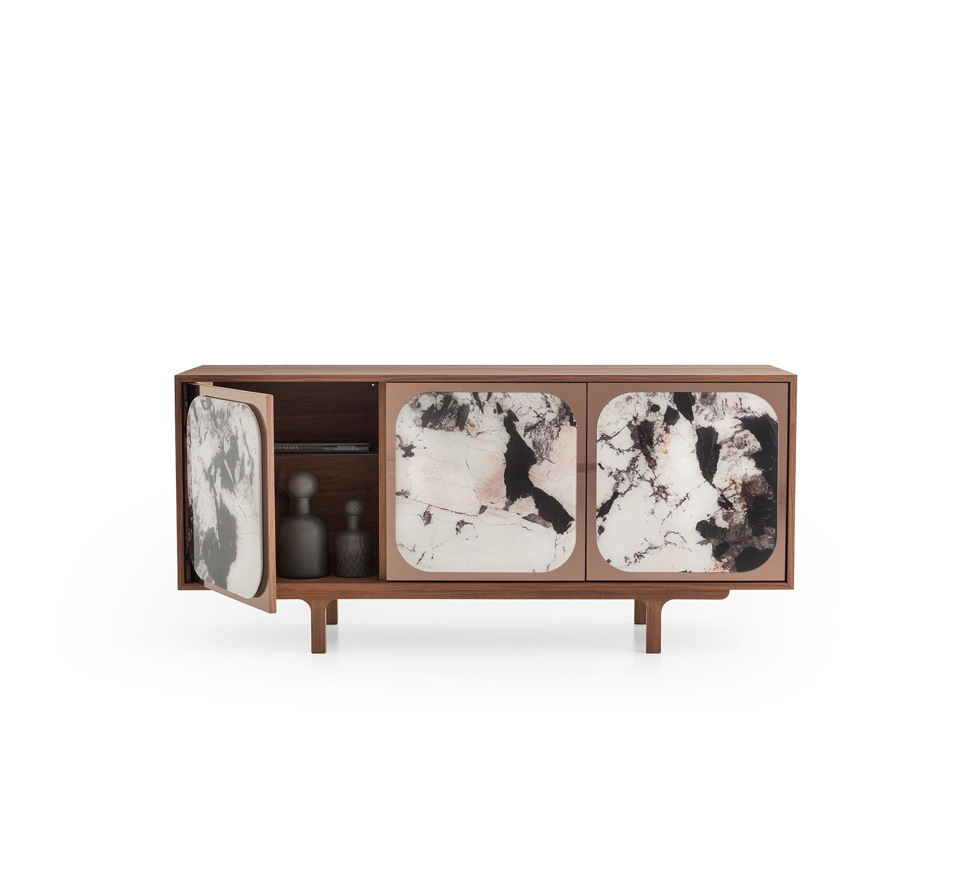 Cómoda Margarette, tres puertas, de Morica Design en Nuevo estado para la venta en Geneve, CH
