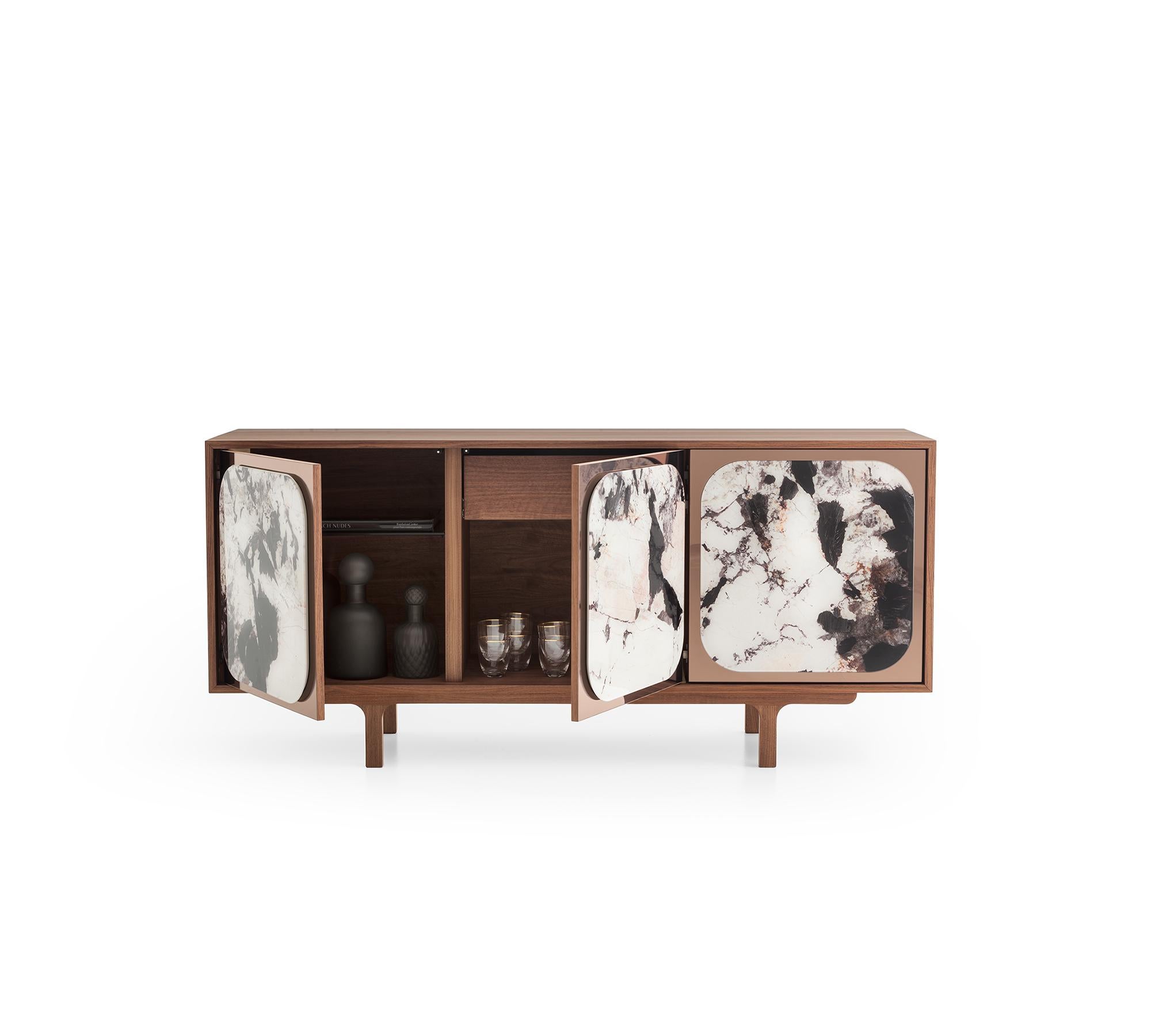 Cómoda Margarette, tres puertas, de Morica Design Siglo XXI y contemporáneo en venta