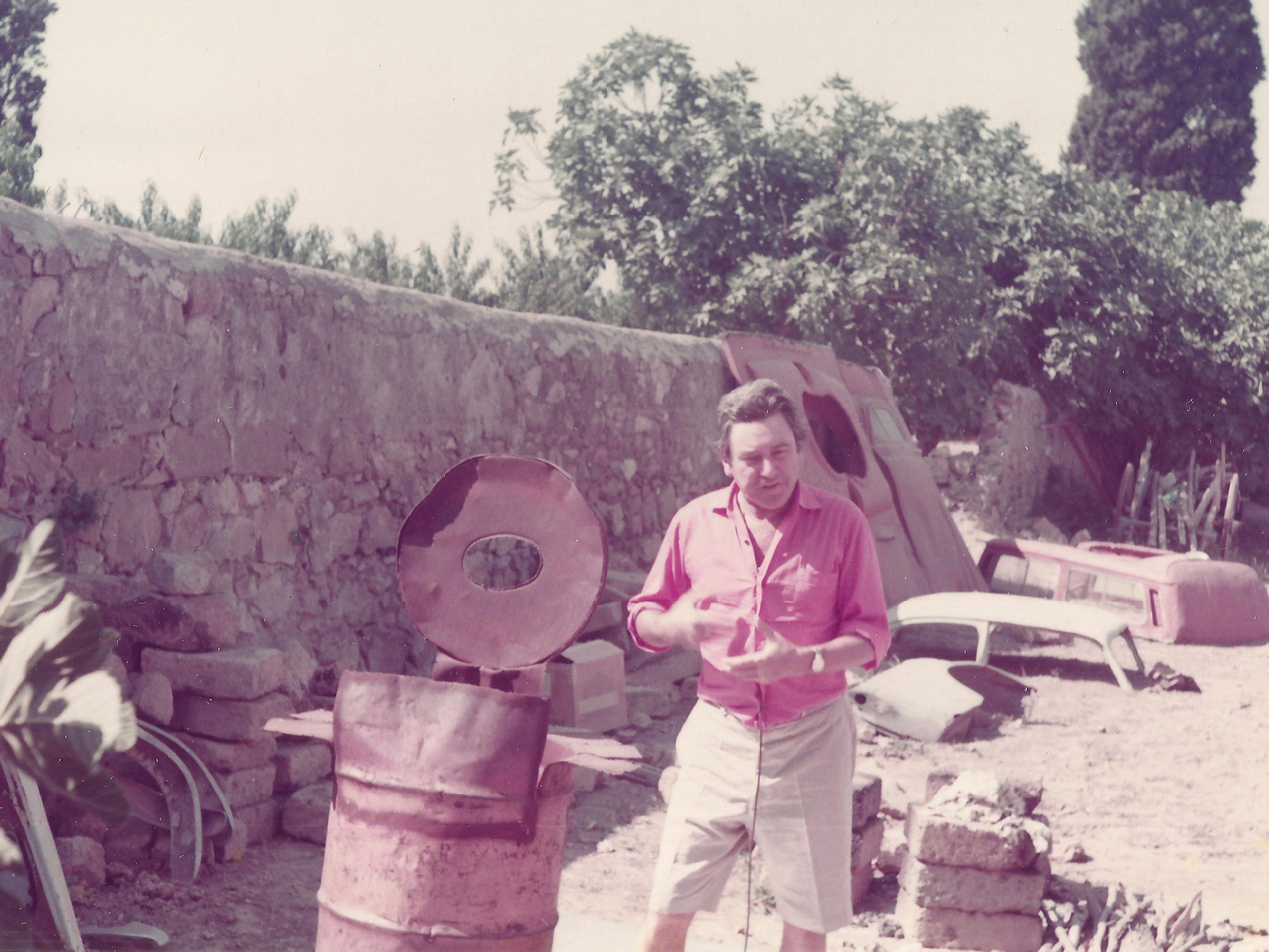 Fauteuil Margarita en bronze par Roberto Matta Paradisoterrestre Edition en vente 4