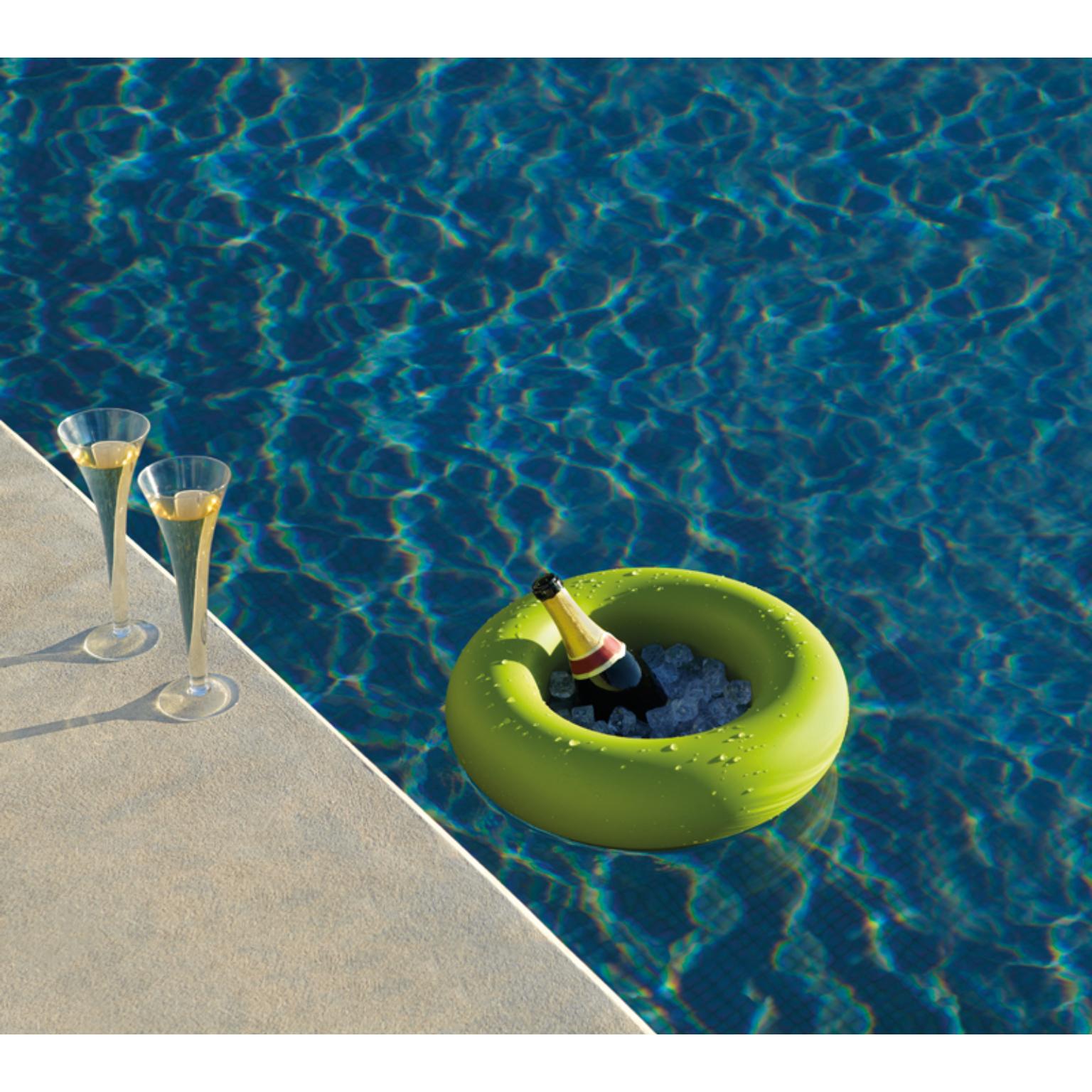 Margarita Lime Green Floating Bottle Rack by Valerio Sommella
Dimensions: Ø 42 x H 23 cm.
Materials: Polyethylene.
Weight: 2 kg.

Available in different color options. This product is suitable for indoor and outdoor use. Available in standard and