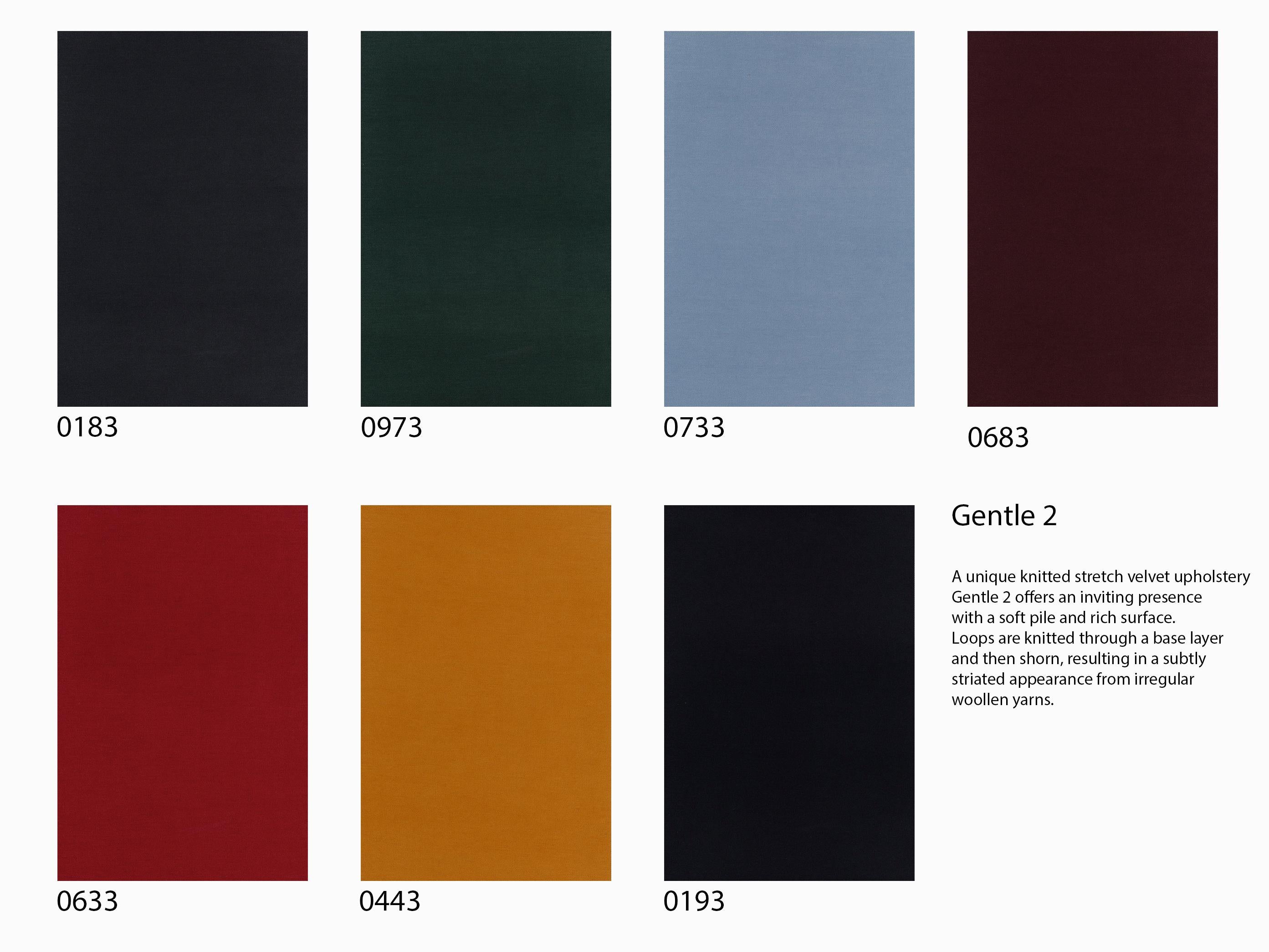 Scandinavo moderno Margas -Walnut & Kvadrat Fabrikant Gentle 2 (Scelta del cliente) Louise Liljencrantz in vendita