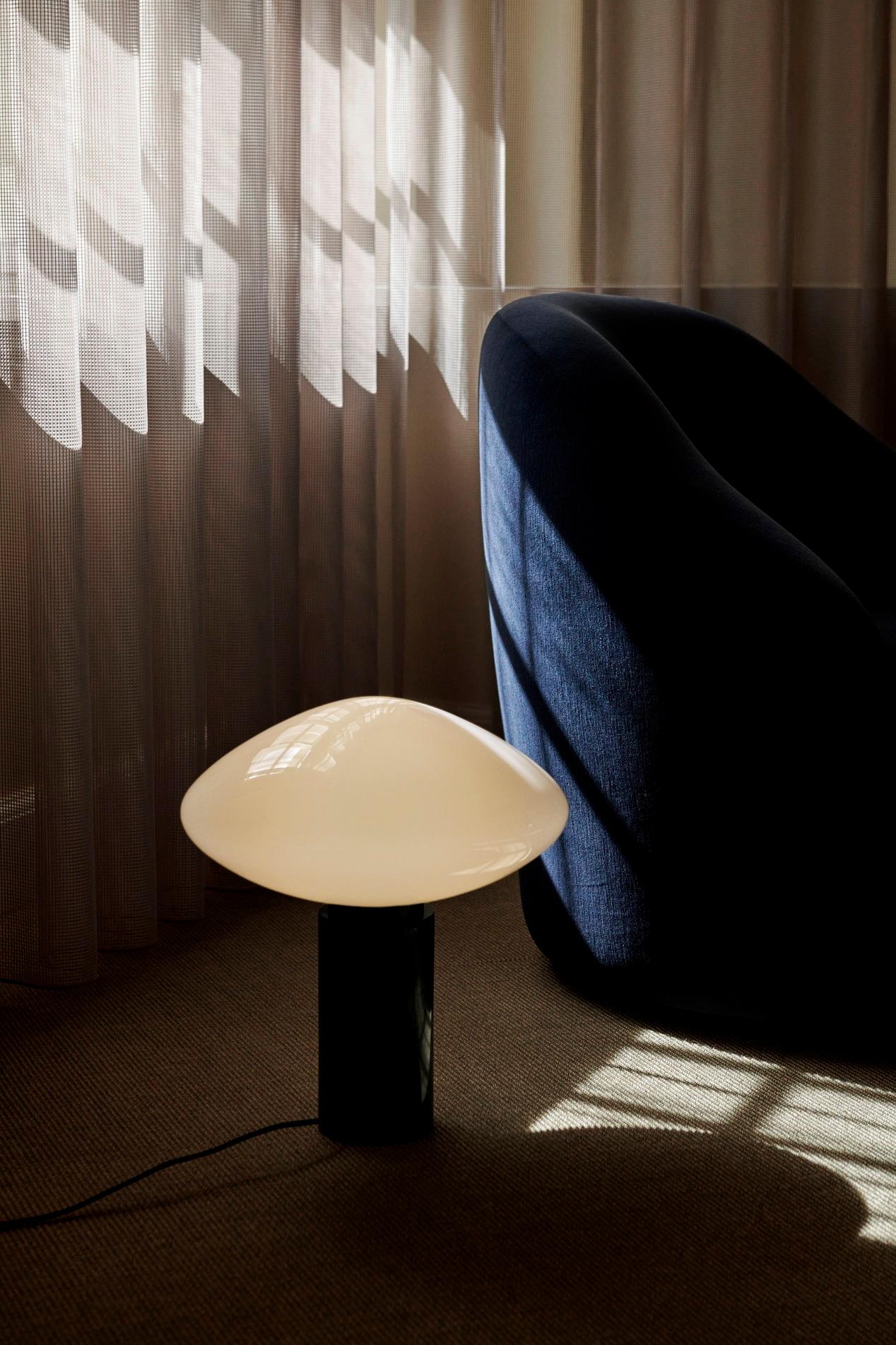Scandinave moderne Chaise longue Margas LC2-Kvadrat Gentle2/0183 de Louise Liljencrantz - &Tradition en vente