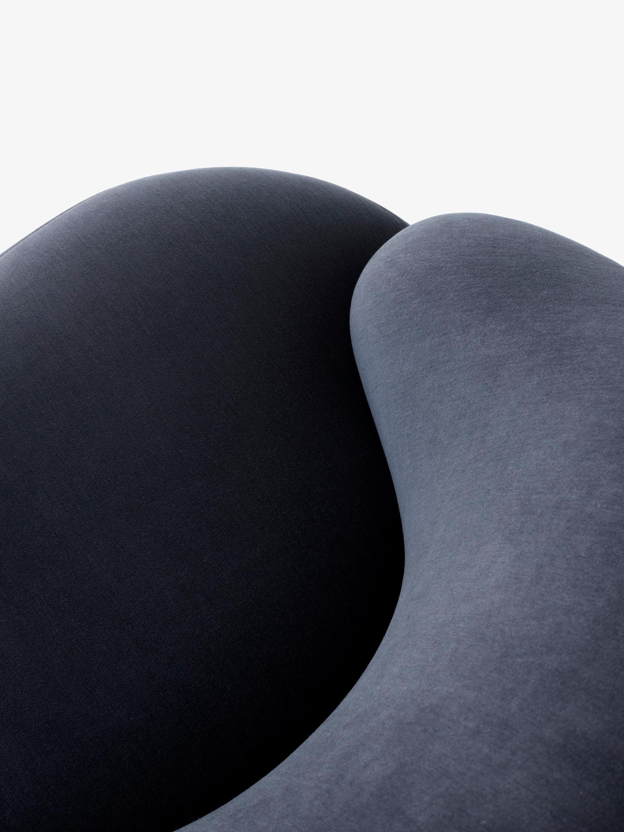 Tissu Chaise longue Margas LC2-Kvadrat Gentle2/0183 de Louise Liljencrantz - &Tradition en vente
