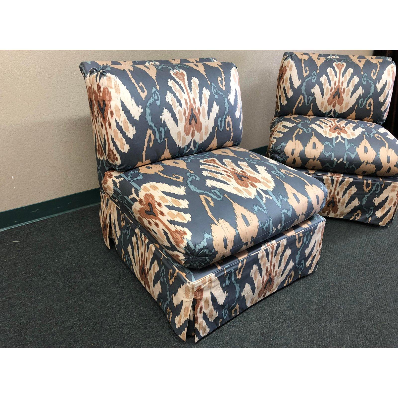Marge Carson Blue and Ivory Ikat Print Club Chairs, a Pair In Good Condition For Sale In San Francisco, CA