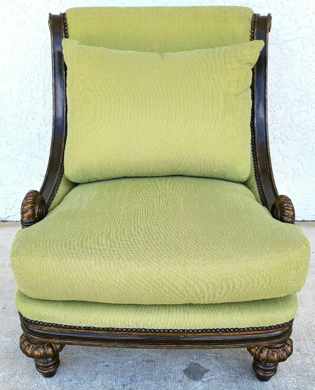 Fauteuil de salon d'exception Marge Carson Huntington Manor modèle HT49 en vente 1