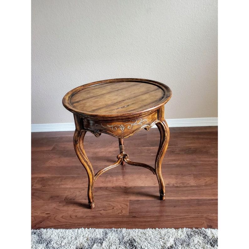 Marge Carson Les Marches Accent Table  For Sale 3