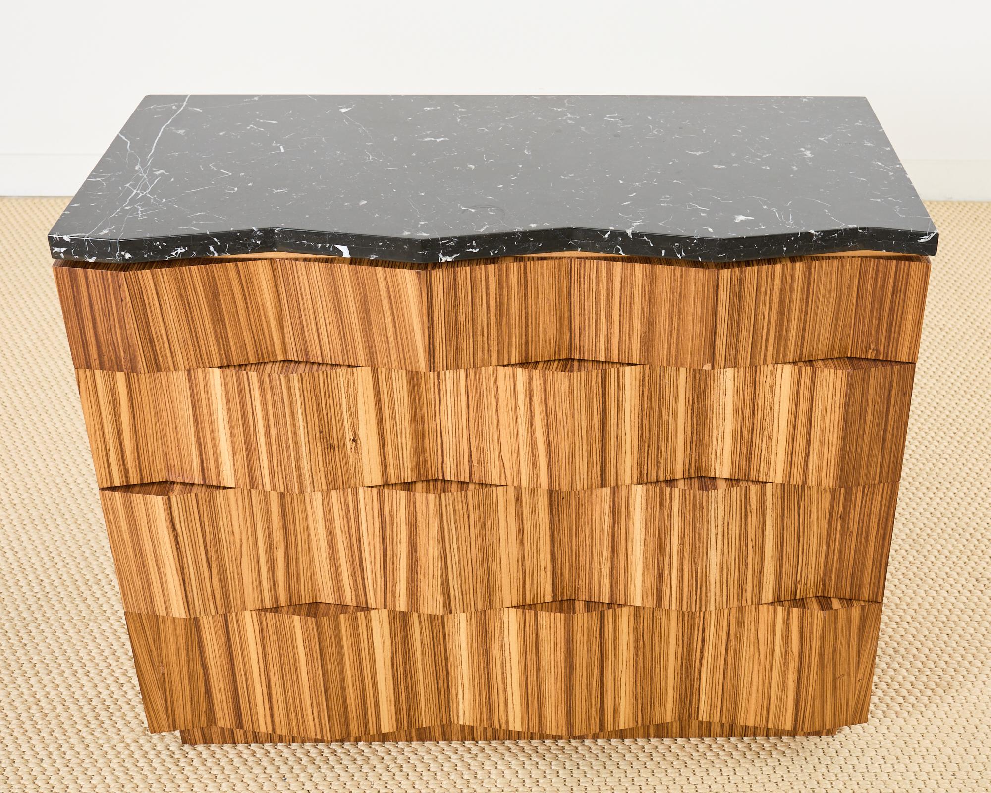 Américain Marge Carson Commode à plateau en marbre Commode à tiroirs en vente