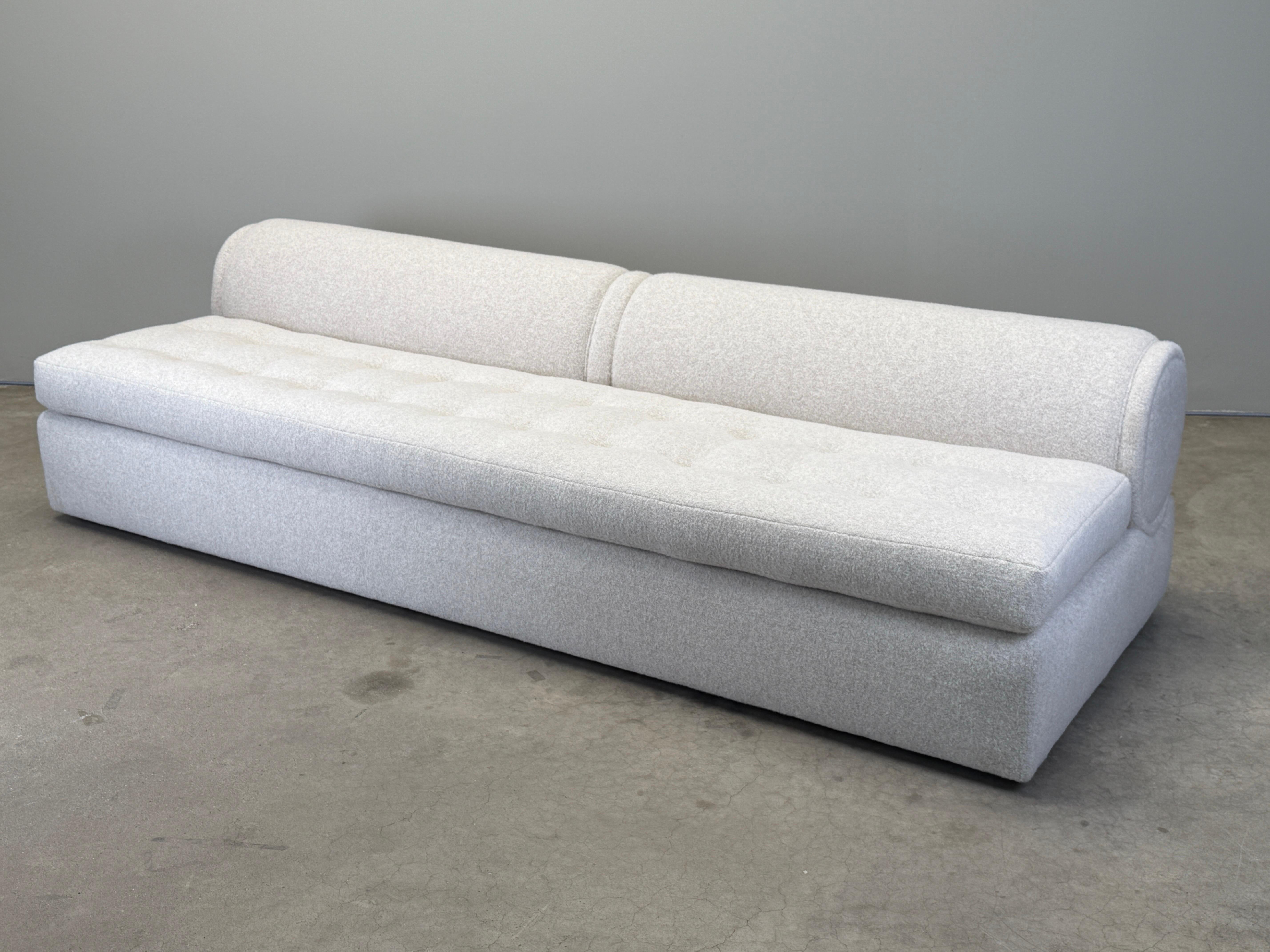 Marge Carson Slipper Sofa In Good Condition For Sale In Dallas, TX