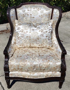 Marge Carson Silla con respaldo de seda bordada con 7 almohadas