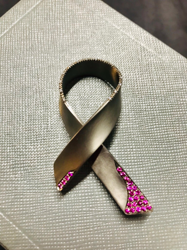 Handcrafted Titanium 18 Karat Gold Pink Sapphire Ribbon Brooch For Sale ...