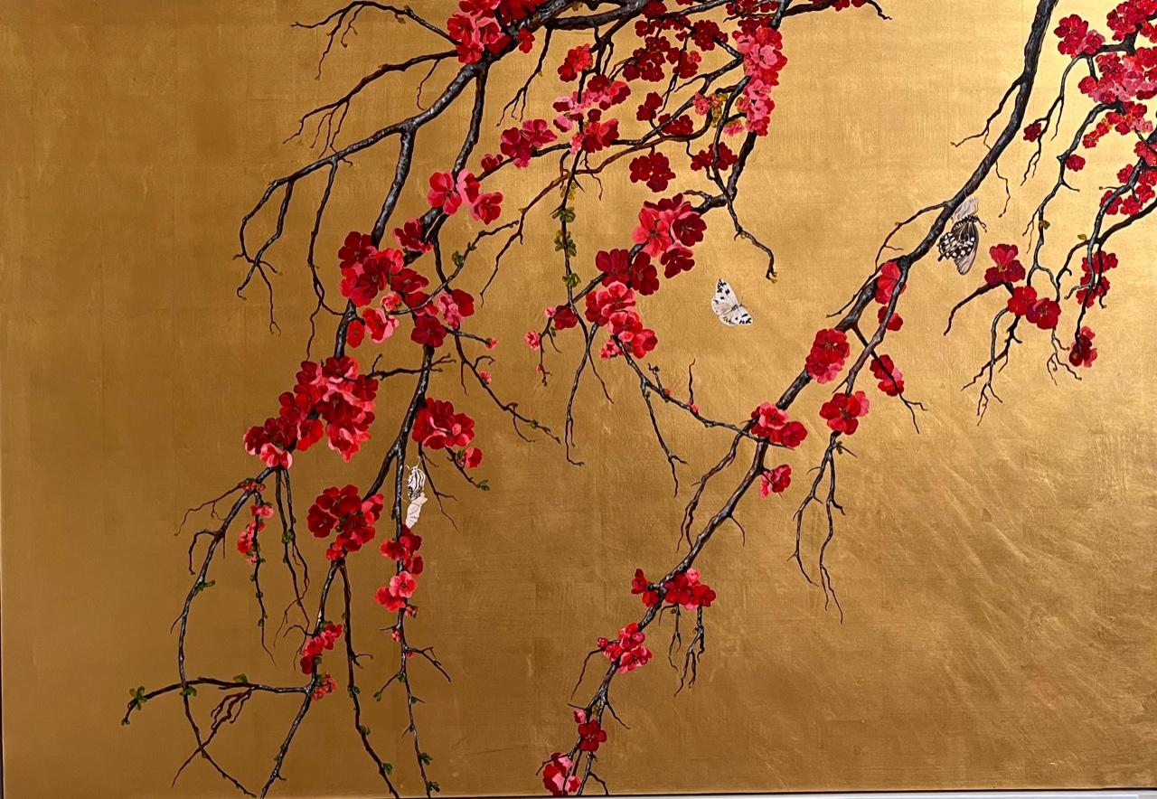 Margherita Leoni Figurative Painting - Red Cydonia in bloom surrounded by butterflies on a gold-leaf background