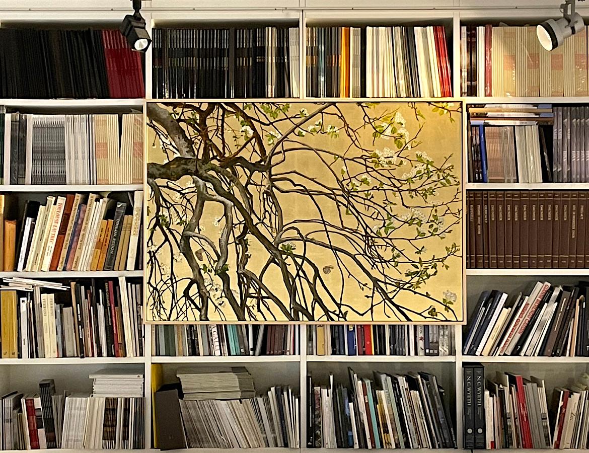Thriving pear tree flowering on a golden background skilfully executed - Painting by Margherita Leoni
