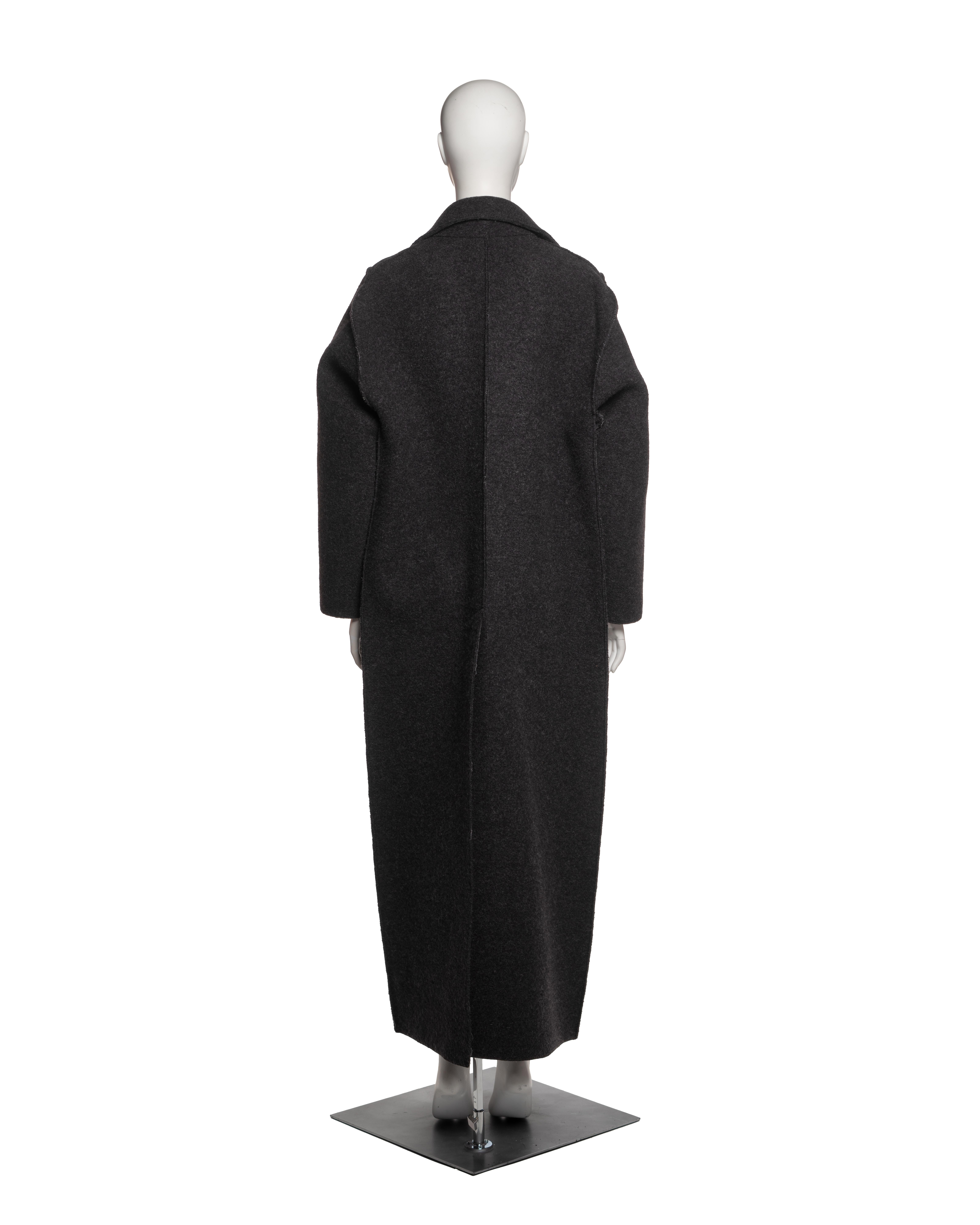 Margiela Manteau long plat en laine gris anthracite, FW 1998 en vente 6
