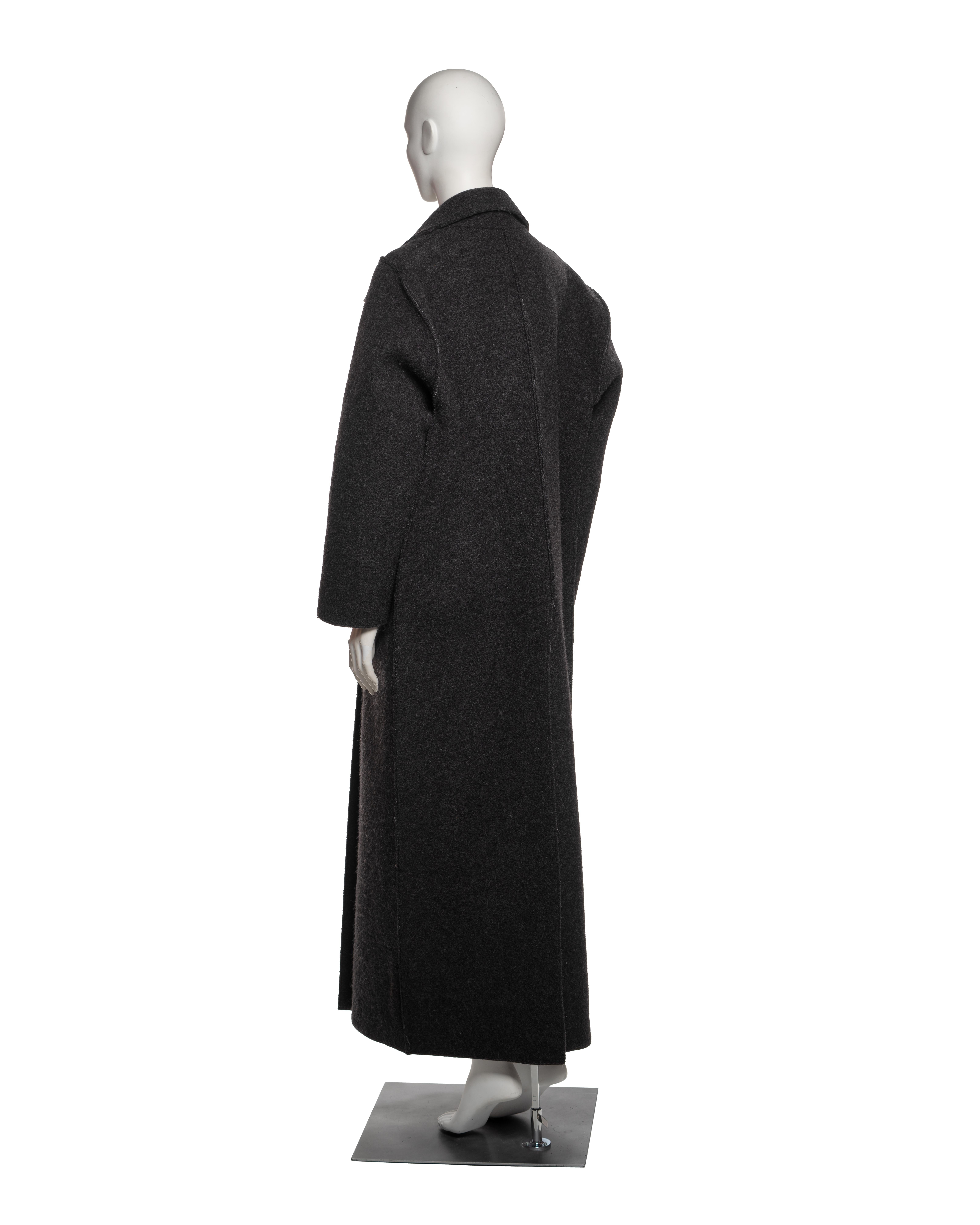 Margiela Manteau long plat en laine gris anthracite, FW 1998 en vente 8