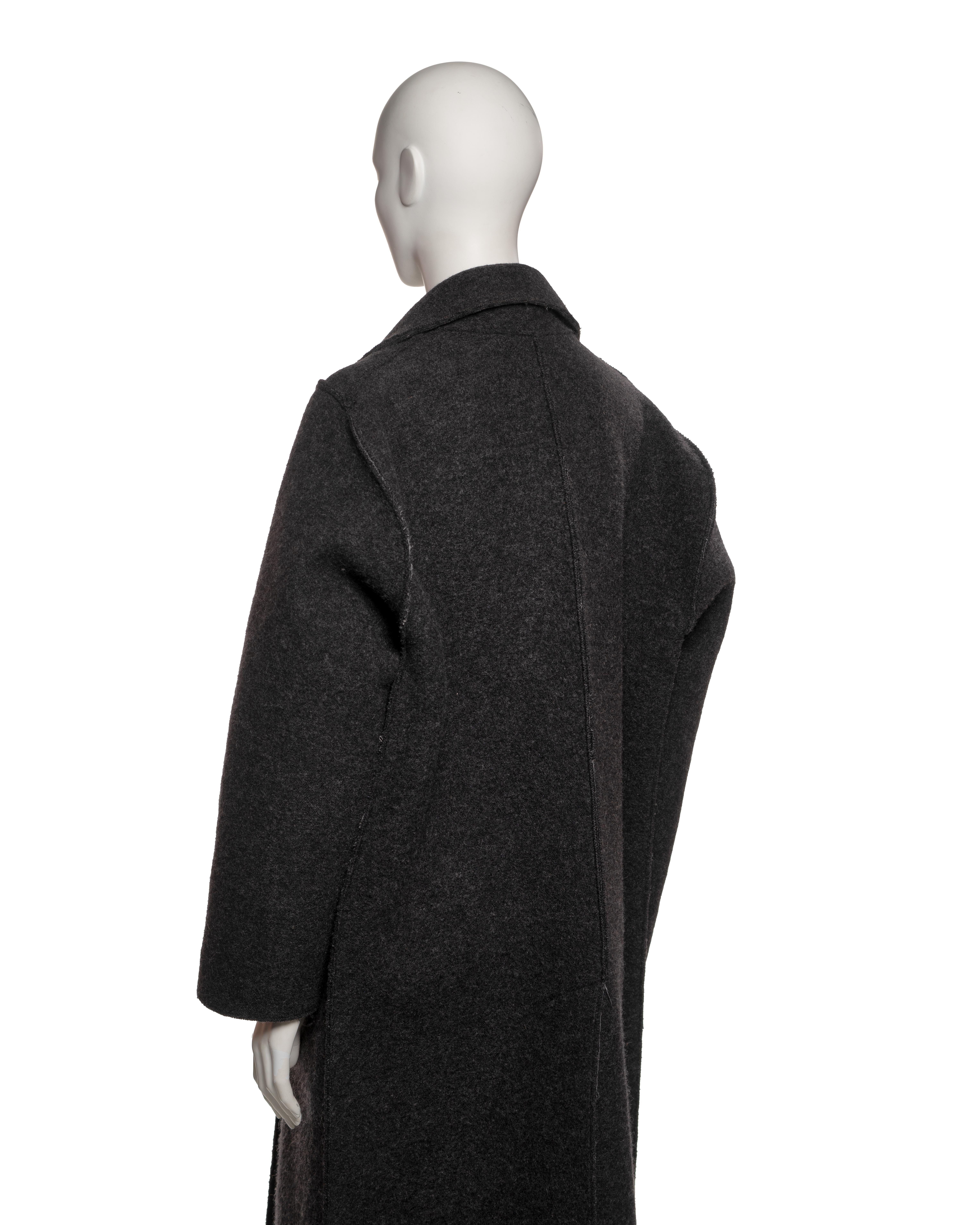 Margiela Manteau long plat en laine gris anthracite, FW 1998 en vente 9