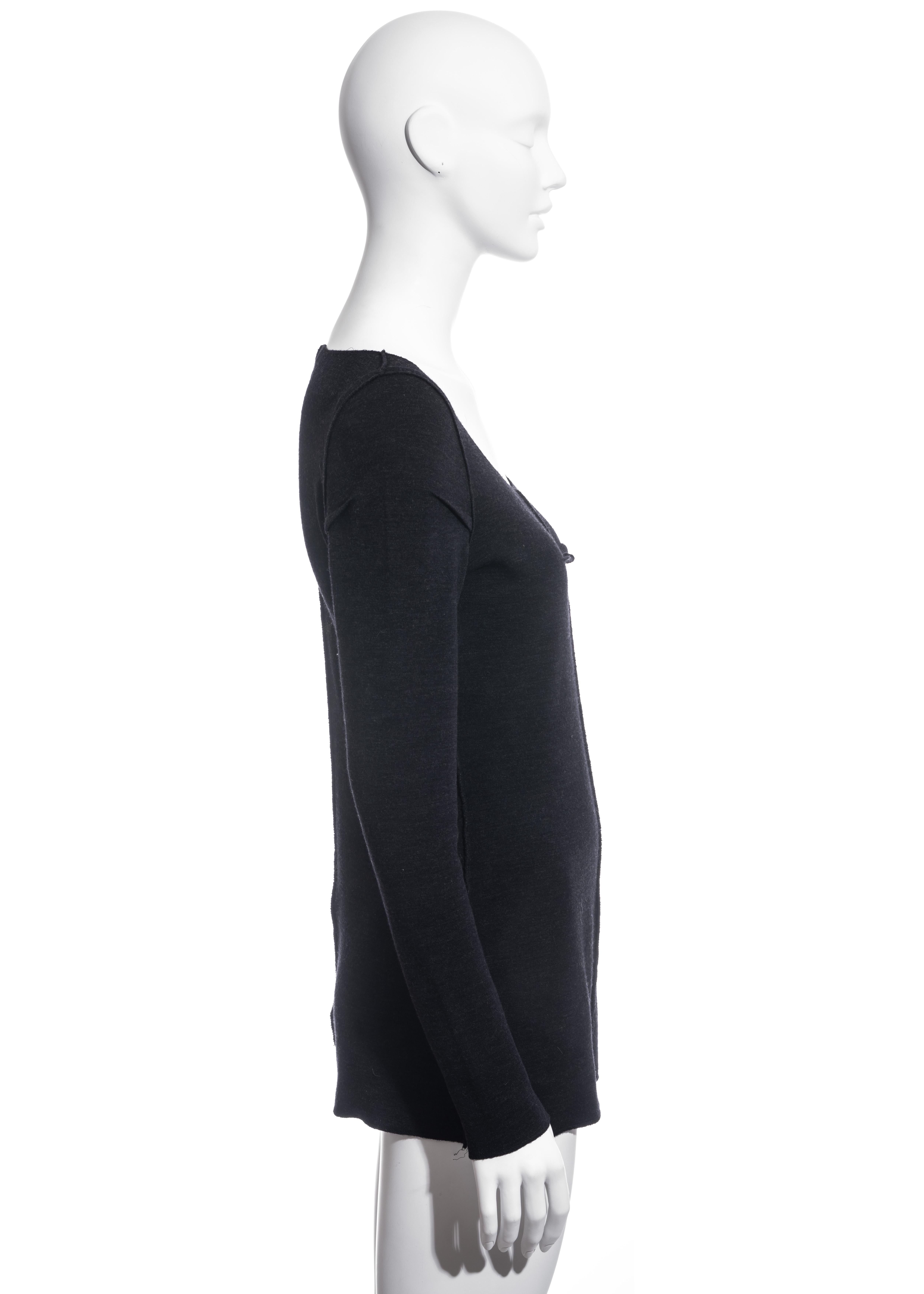 Margiela grey wool jersey sweater with inverted darts, fw 1989 In Excellent Condition For Sale In London, GB