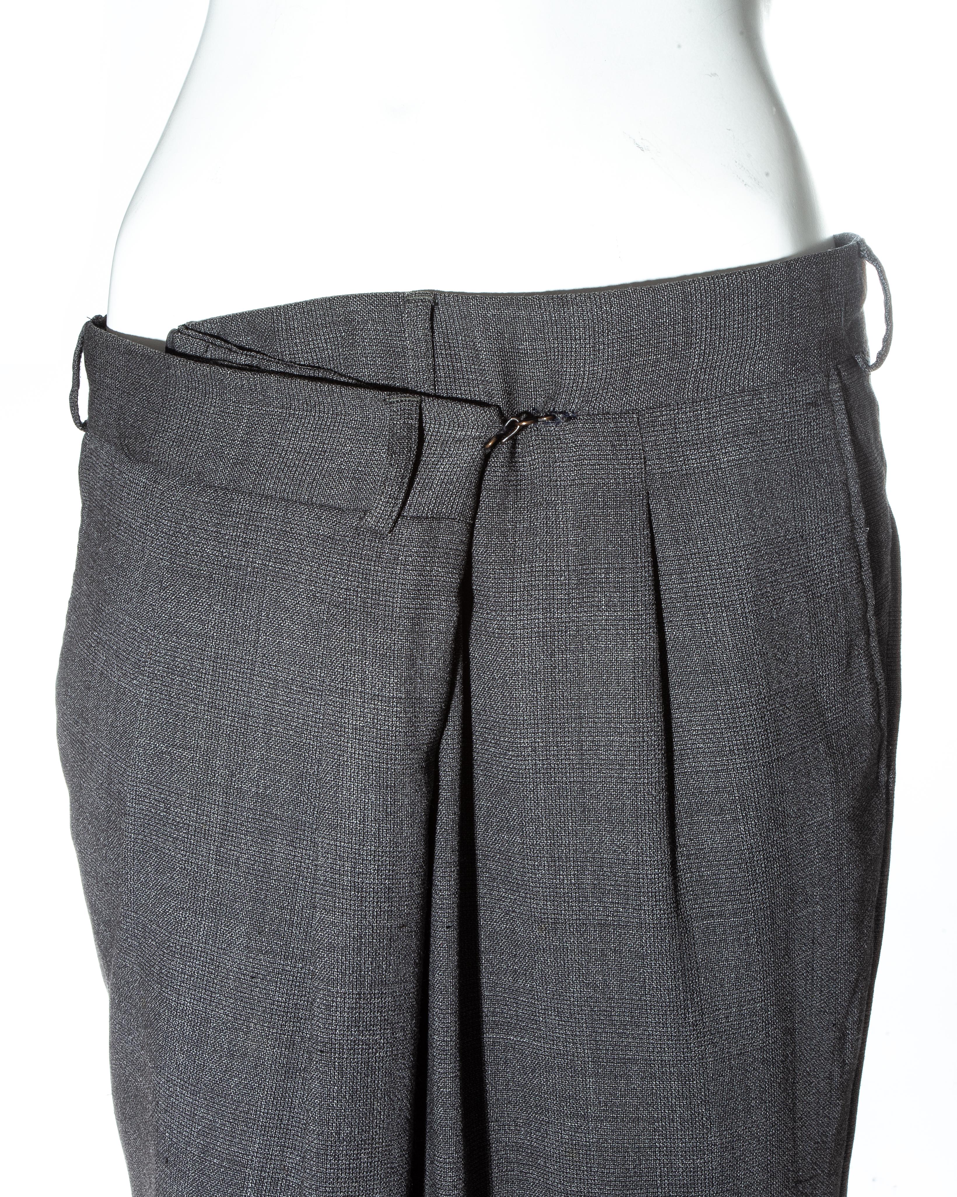 Margiela Oversize-Hose aus grauer Wolle in Größe 78 mit gefalteten Hosen, fw 2000 im Zustand „Gut“ im Angebot in London, GB