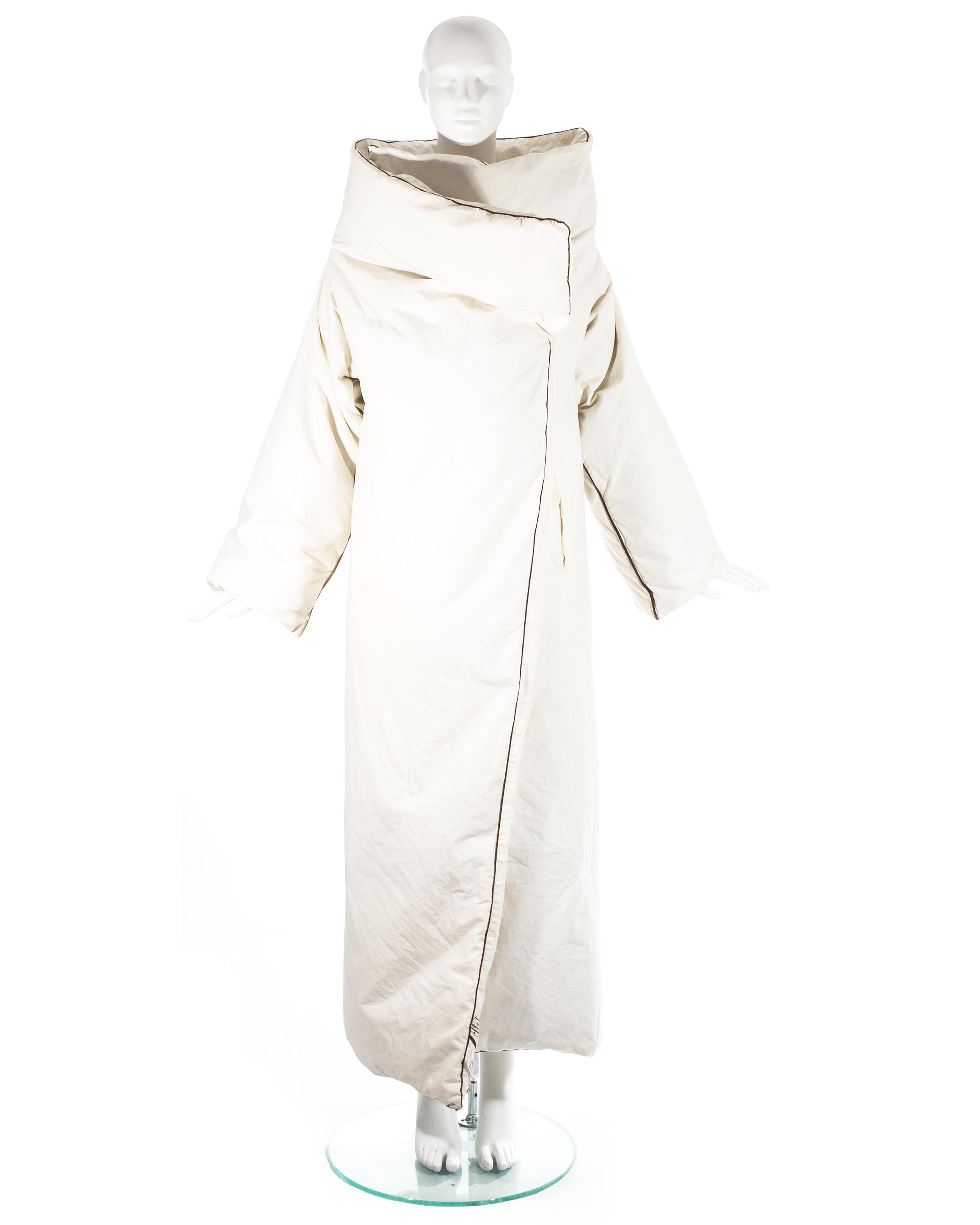 Margiela ivory cotton down filled duvet coat with brown wool cover, fw 1999 For Sale 5