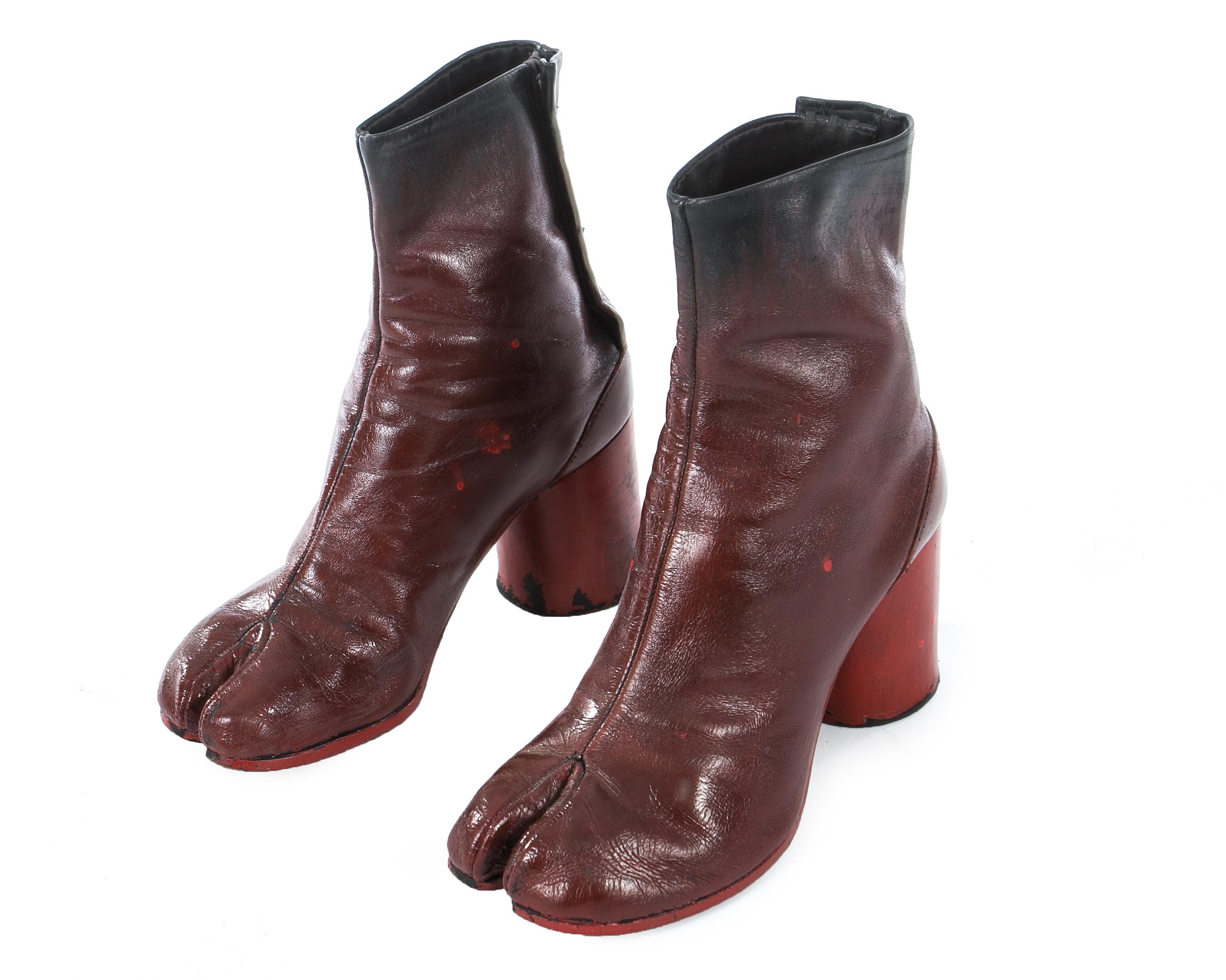Margiela red leather painted tabi boots, fw 1995 In Good Condition For Sale In London, London