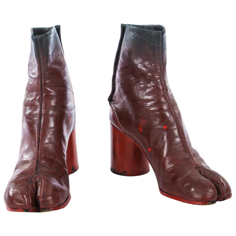 Margiela red leather painted tabi boots, fw 1995 For Sale at 1stDibs