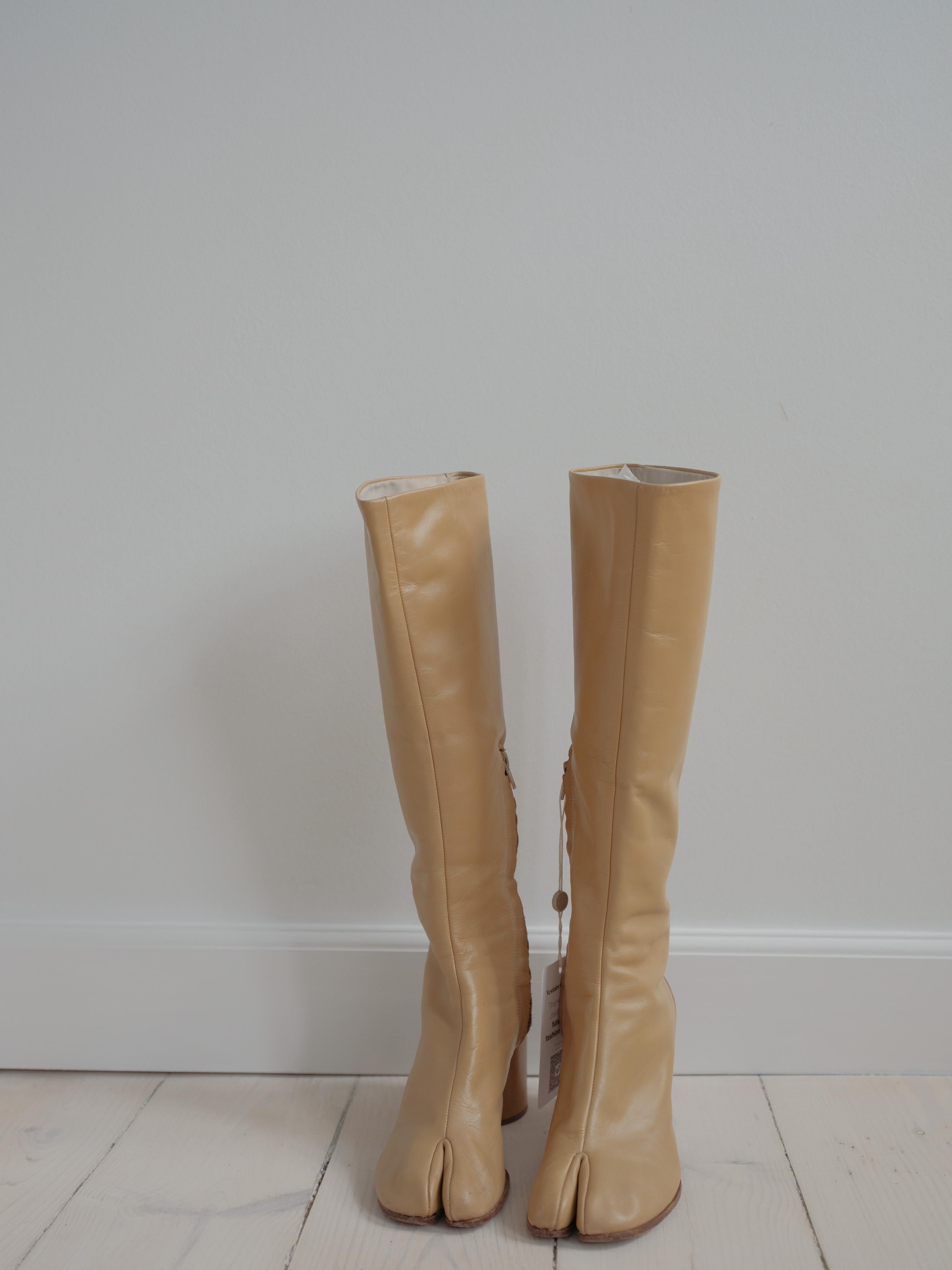 Margiela Tabi Knee High Boots 2004 look book collection  Beige  Leather  EU 38  For Sale 2