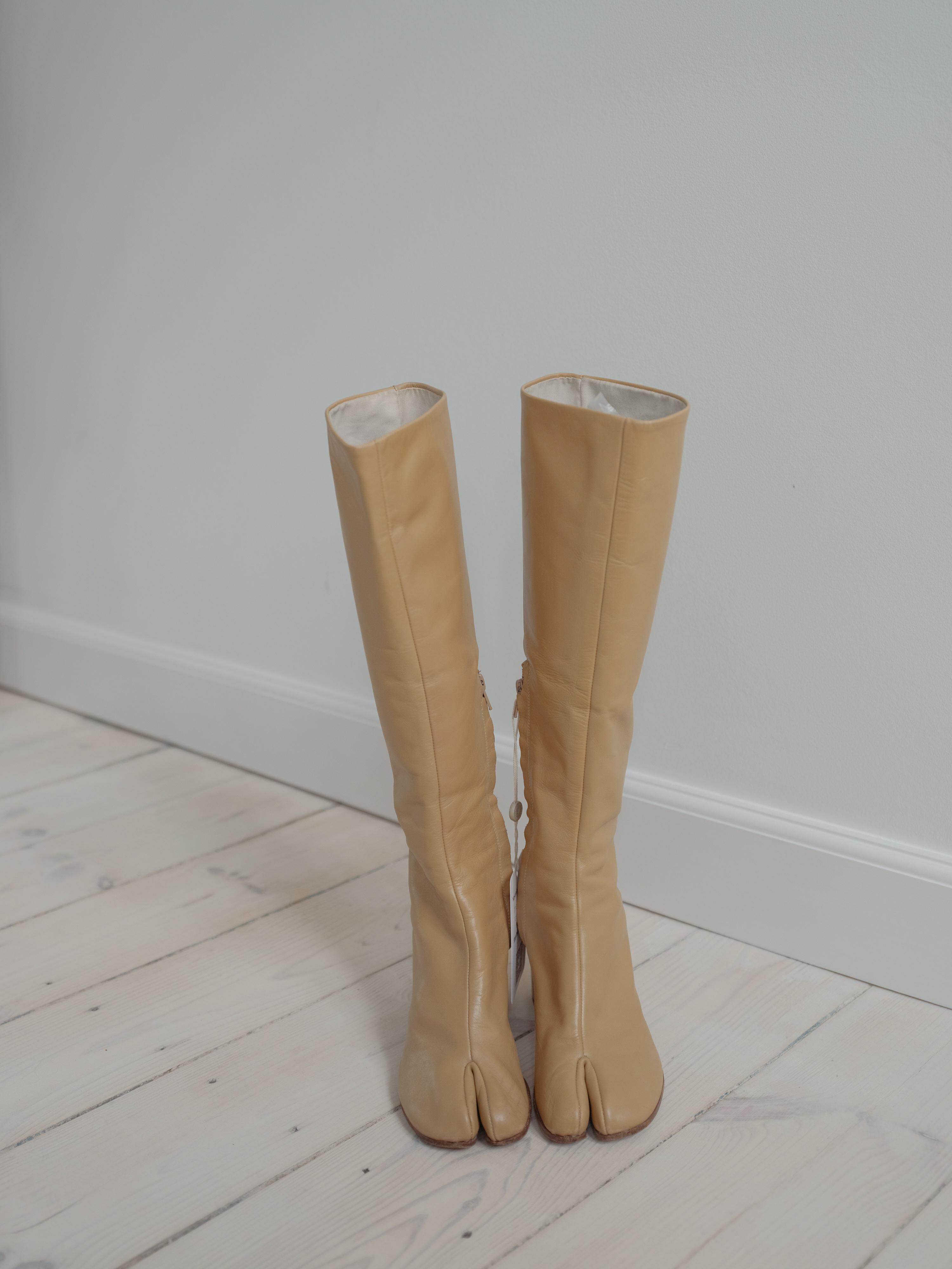 Margiela Tabi Knee High Boots 2004 look book collection  Beige  Leather  EU 38  For Sale 4