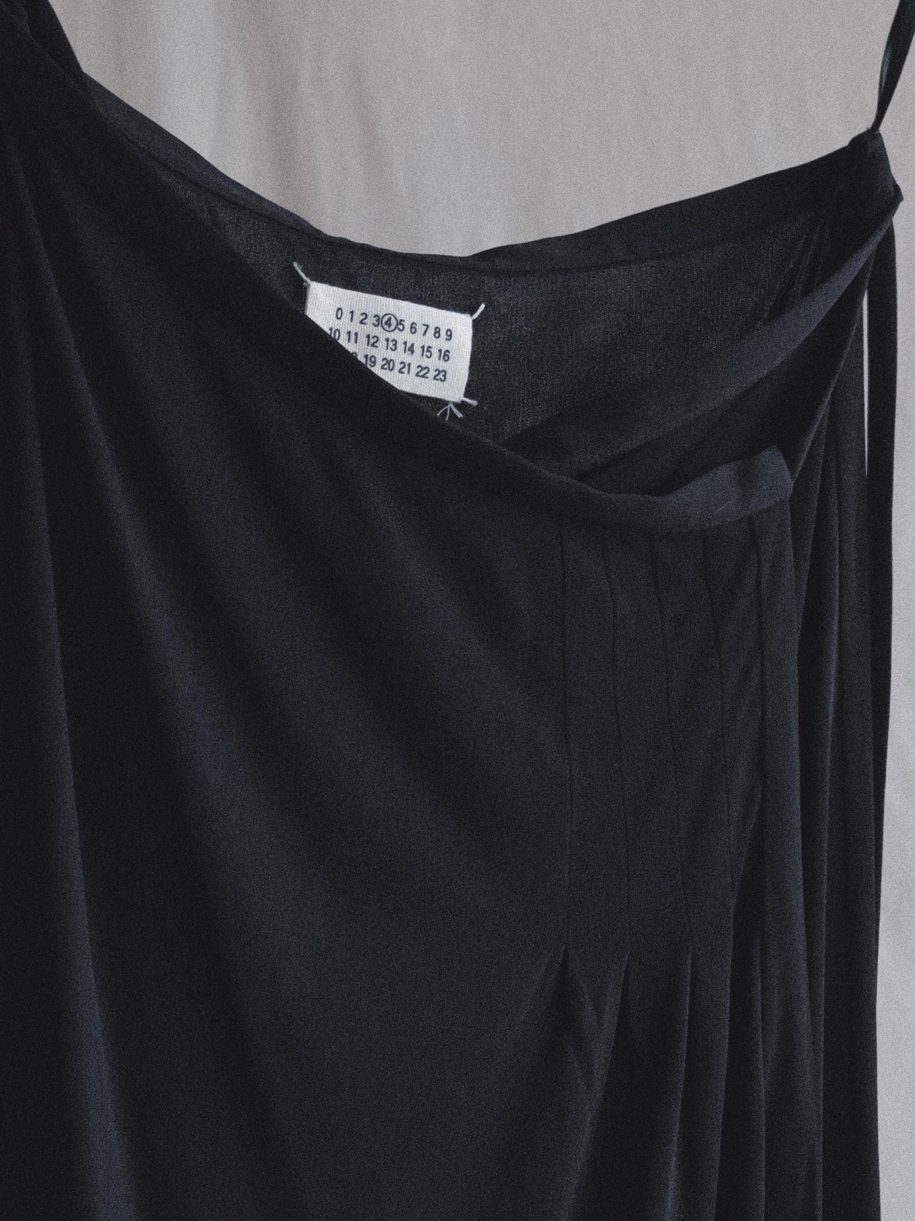 Margiela Wrap Skirt Black Line 4 Medium/One Size In Good Condition For Sale In Los Angeles, CA