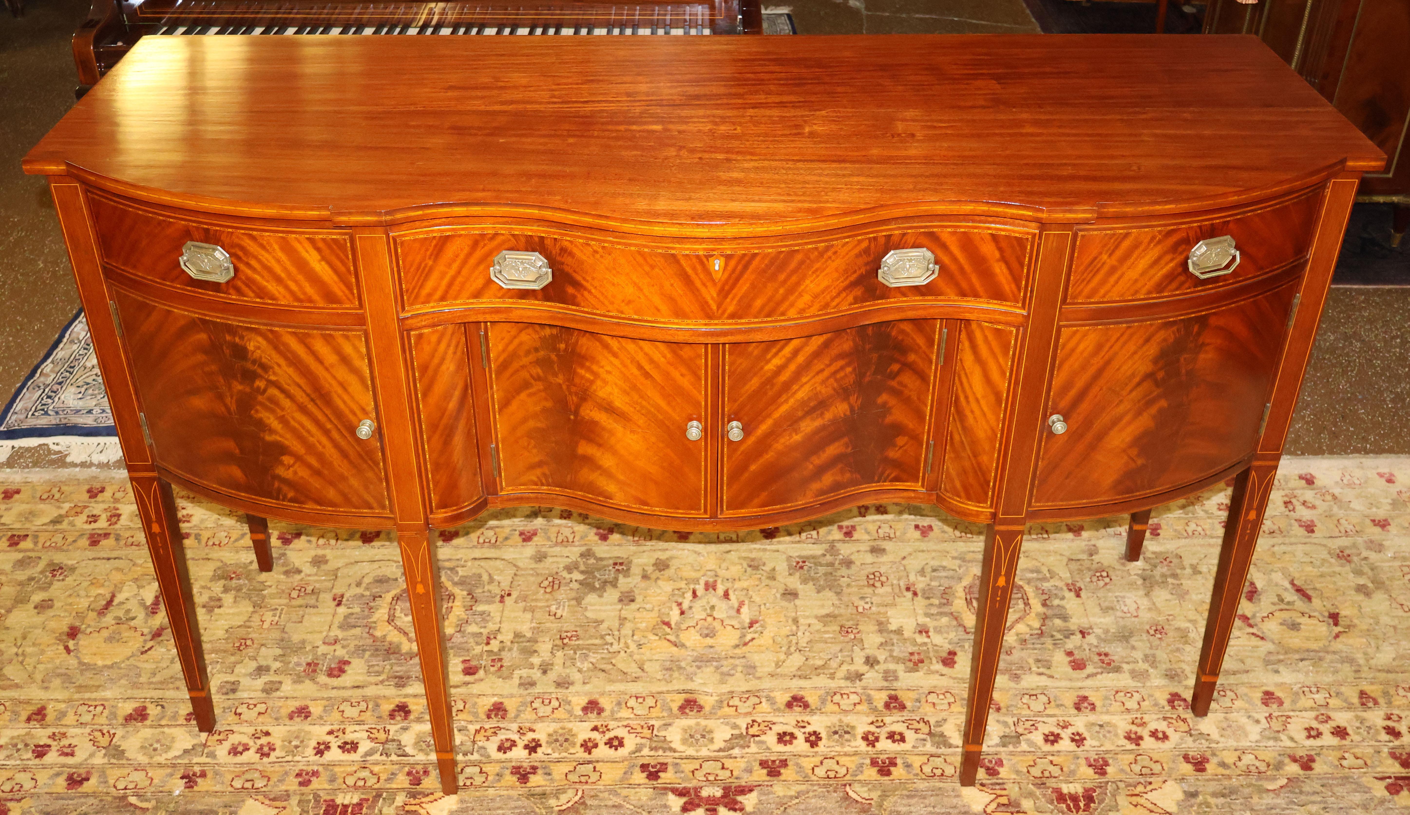 American Margolis Early 20th Century Mahogany Hepplewhite Style Server Buffet Sideboard  For Sale
