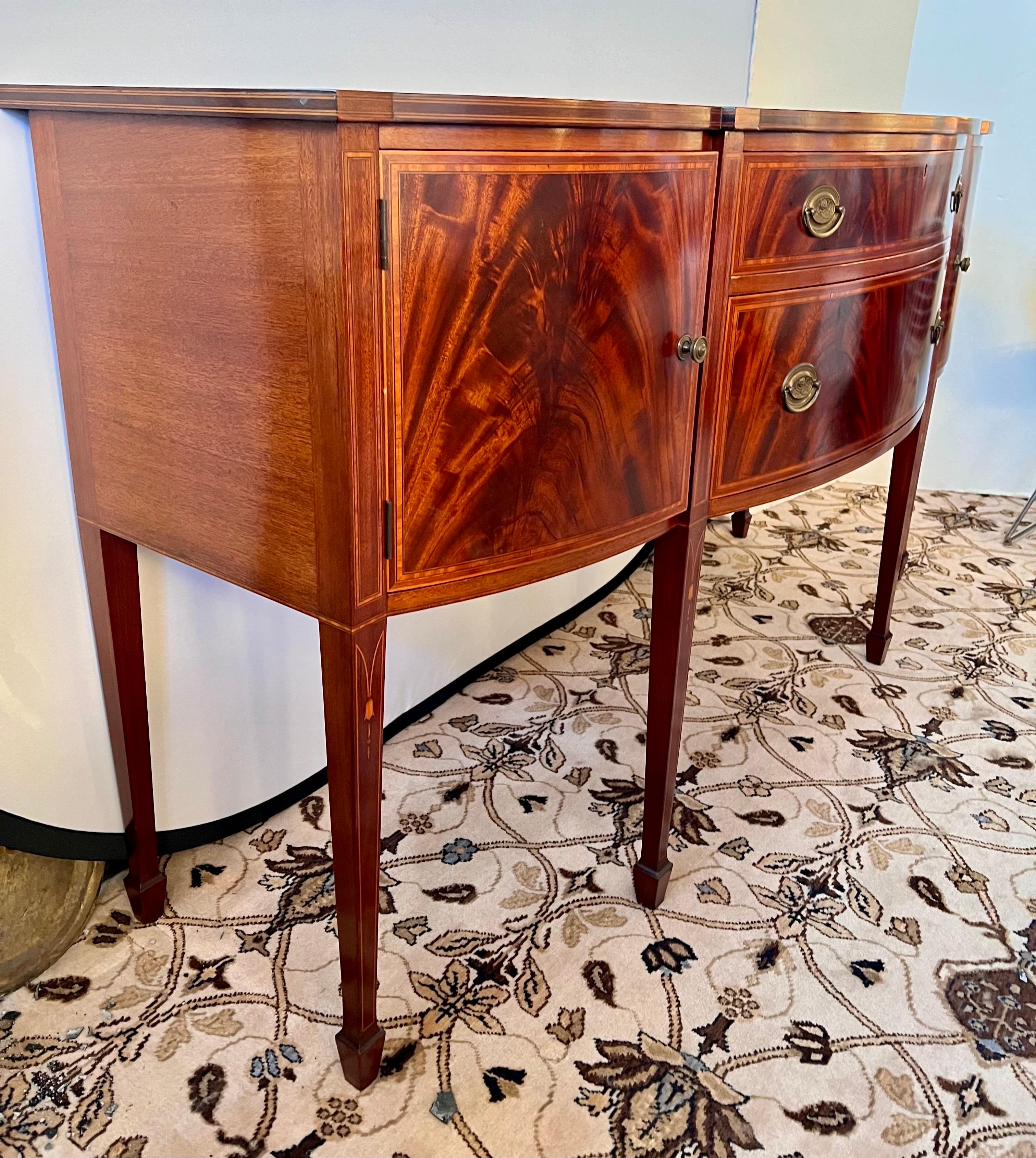Margolis Federal Style Inlay Mahogany Buffet Sideboard Credenza Cabinet In Good Condition In West Hartford, CT