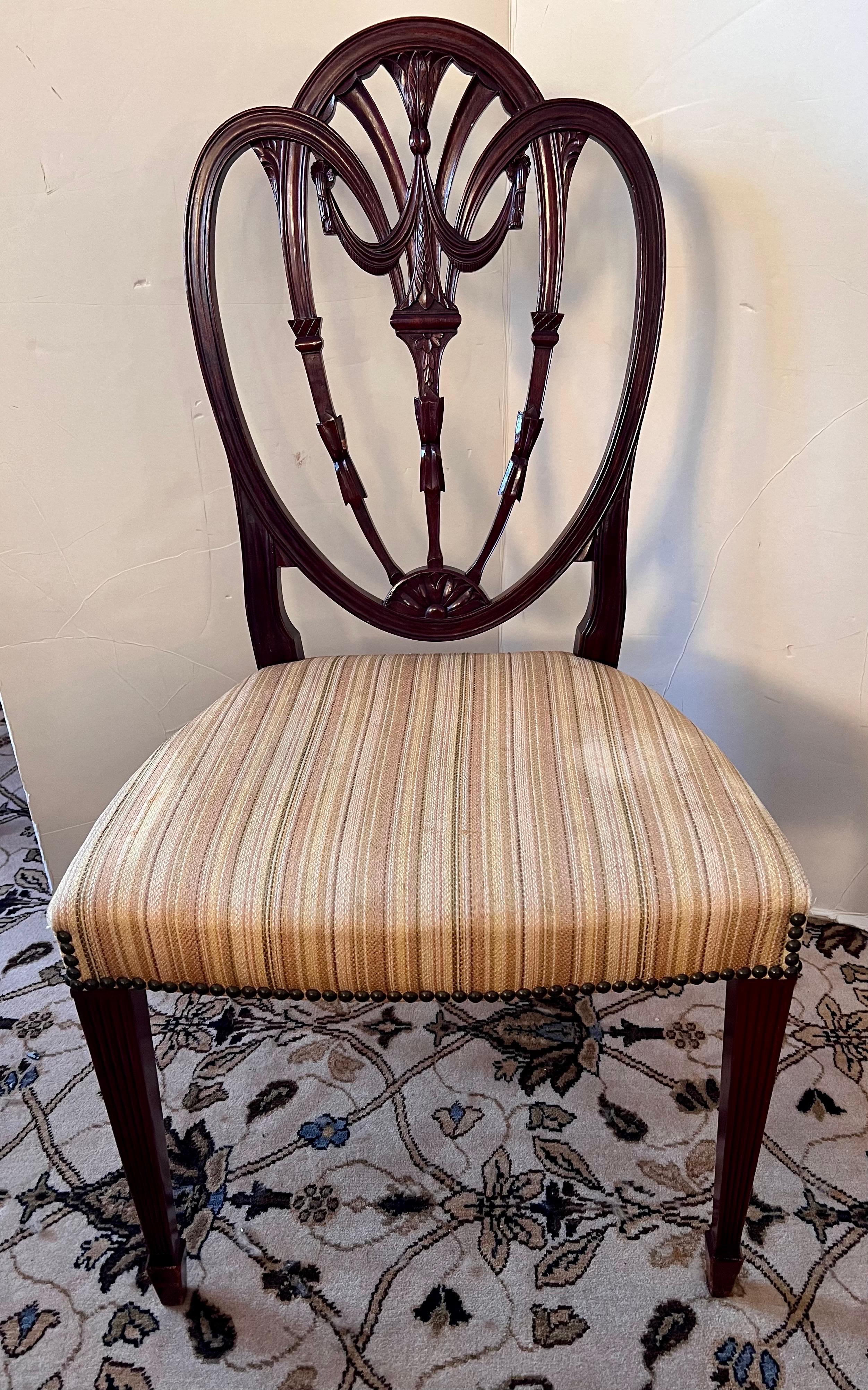 Margolis Handgefertigtes Mahagoni-Esstisch-Set, Esstisch, 6 Stühle im Angebot 5