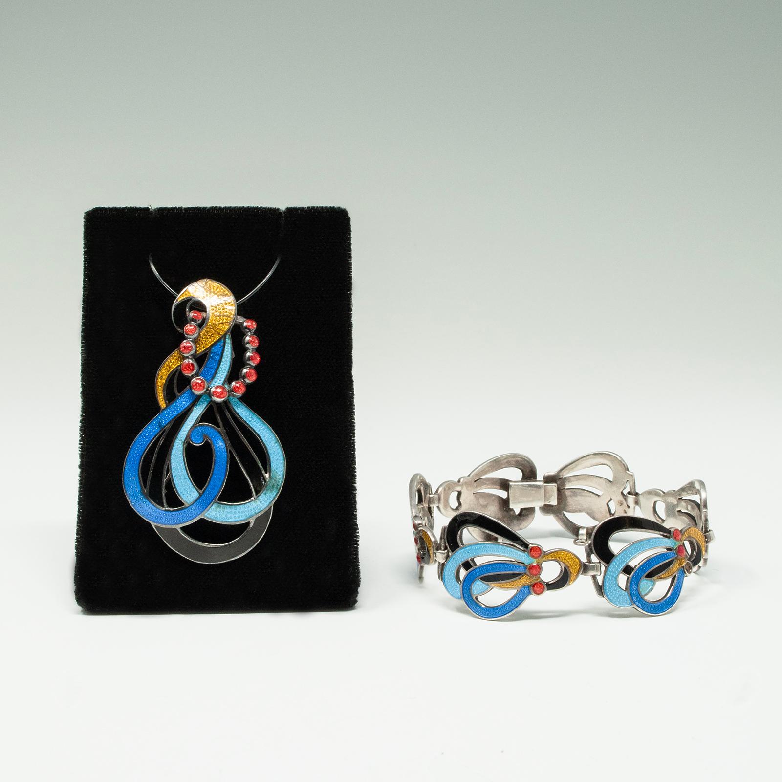 Margot de Taxco Cloisonne Bracelet and Brooch Set (Kunsthandwerker*in) im Angebot