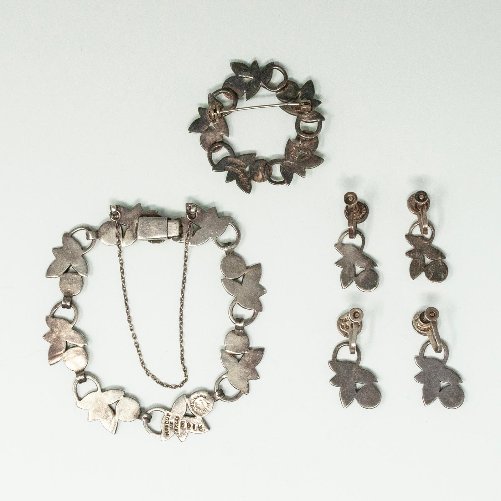 Margot de Taxco Cloisonne Lemon Bracelet, Brooch and Two Earrings Set (Art déco) im Angebot