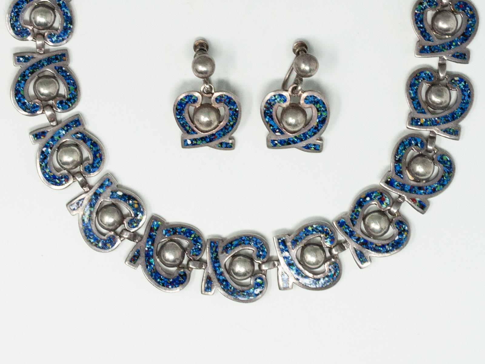 Margot De Taxco Collier en émail et argent et deux paires de boucles d'oreilles Bon état - En vente à Point Richmond, CA
