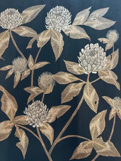 Clover One - Quadro botanico contemporaneo in oro con foglie di trifoglio rosso, 3034