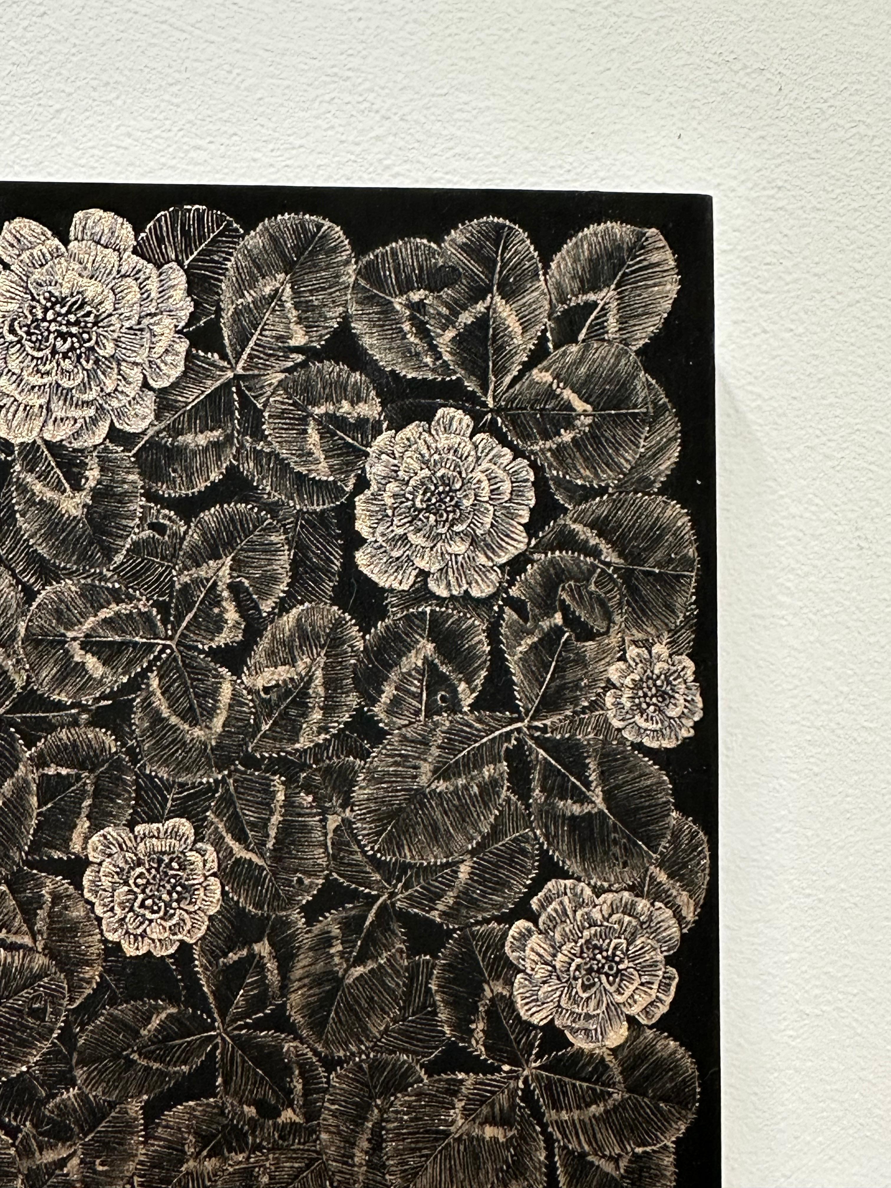 Kleeblatt One - Silbermetallic Rotklee Pflanzenblätter Botanisch, 2024 im Angebot 8