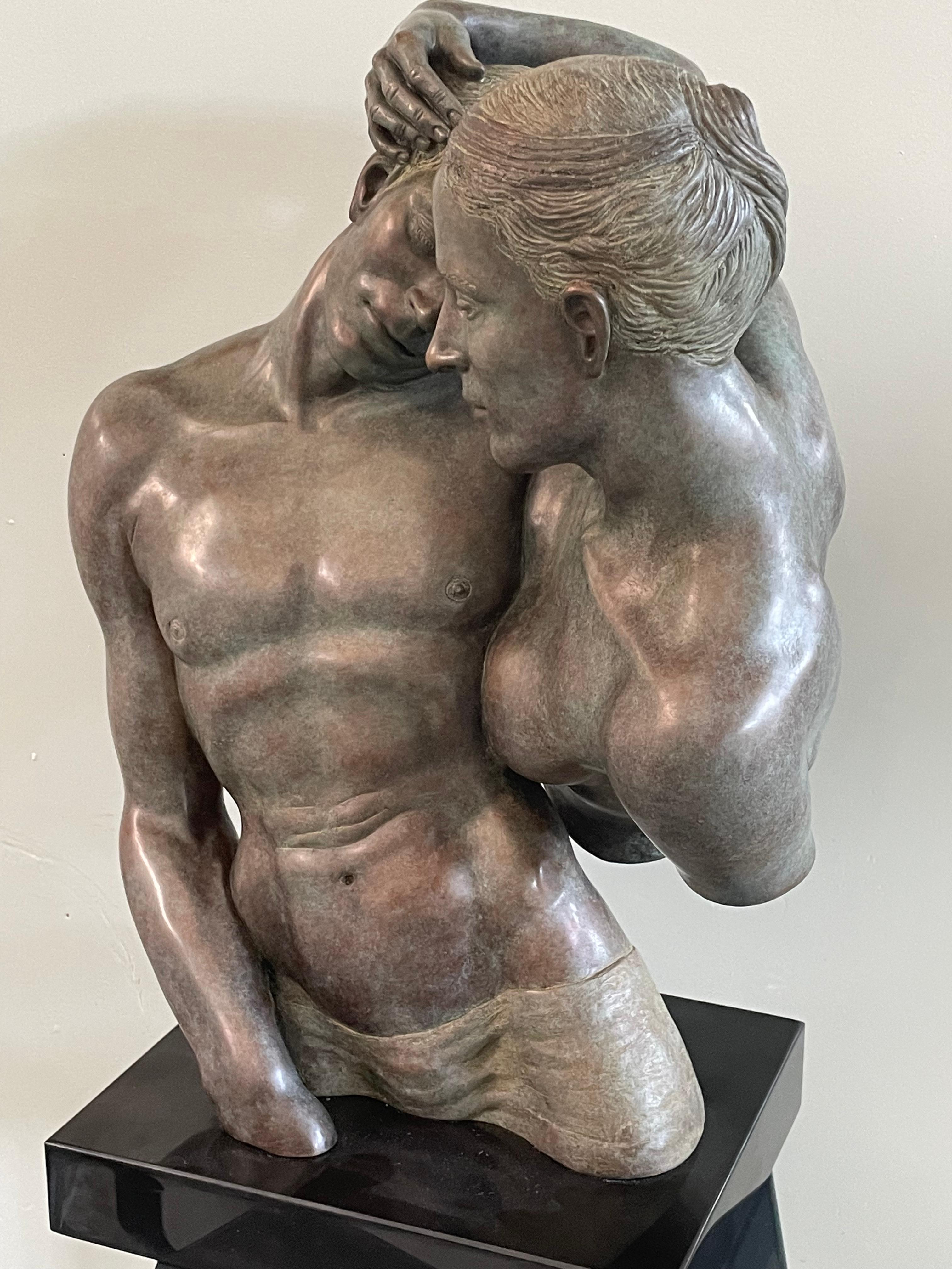 Sculpture en bronze « Awareness » représentant des nus, mythologie en stock 
Les sculptures de Margot Homan (1956, Oss) témoignent d'une parfaite maîtrise de l'artisanat ancien du modelage et de la sculpture, avec lequel elle développe