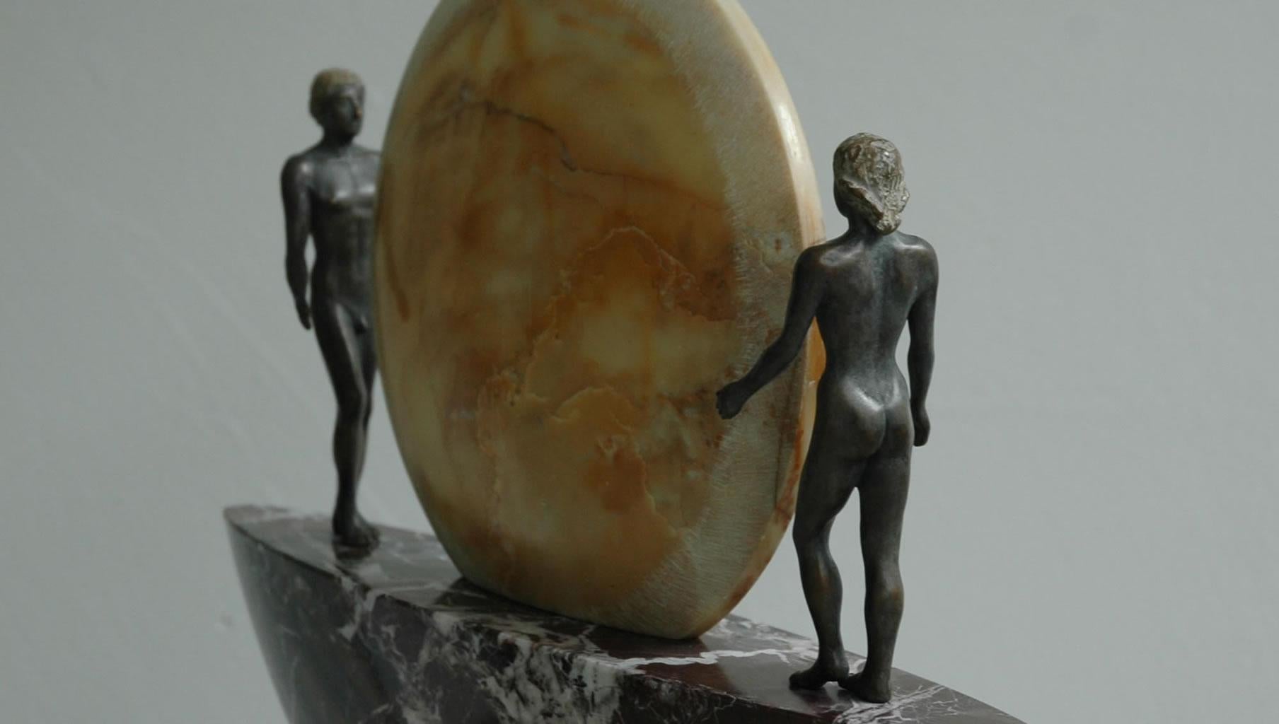Balans Balance Bronze-Skulptur  Klassisch Zeitgenössisch  – Sculpture von Margot Homan