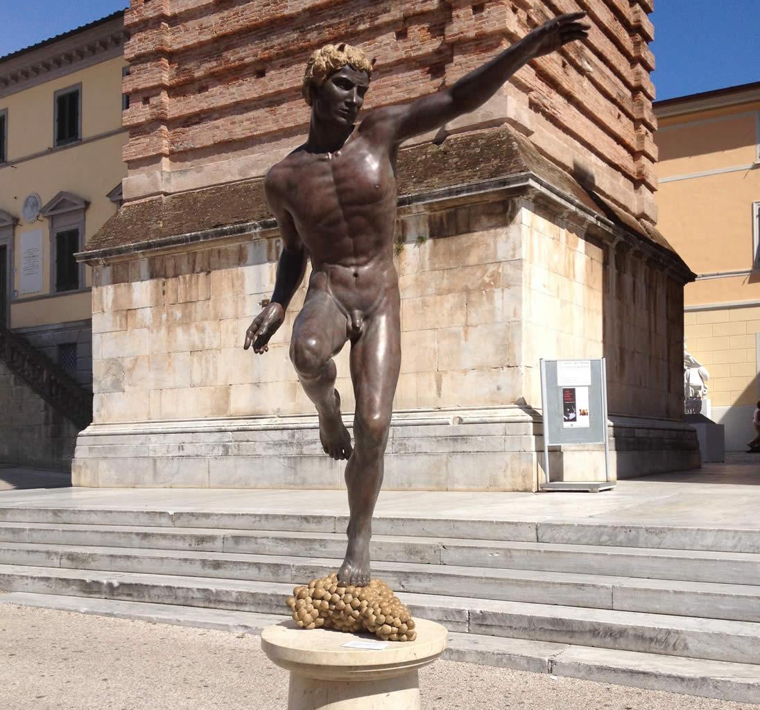 Margot Homan Nude Sculpture – Dionysisch Große Bronzeskulptur Mythologie Klassisch Zeitgenössische Kunst