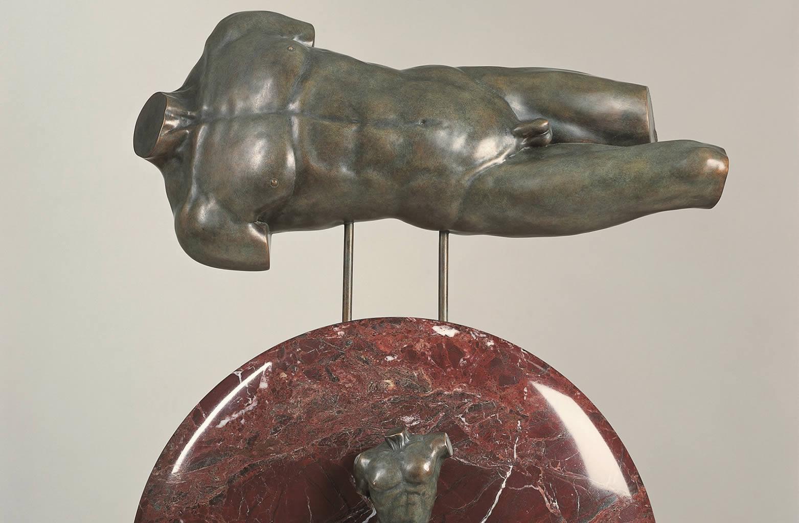 Keerkring Tropische Bronze-Skulptur Mythologie Klassisch Zeitgenössisch – Sculpture von Margot Homan