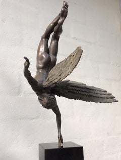 Luzifer Bronze Skulptur Zeitgenössische Klassische Mythologie Männliche Figur Flügel Engel
