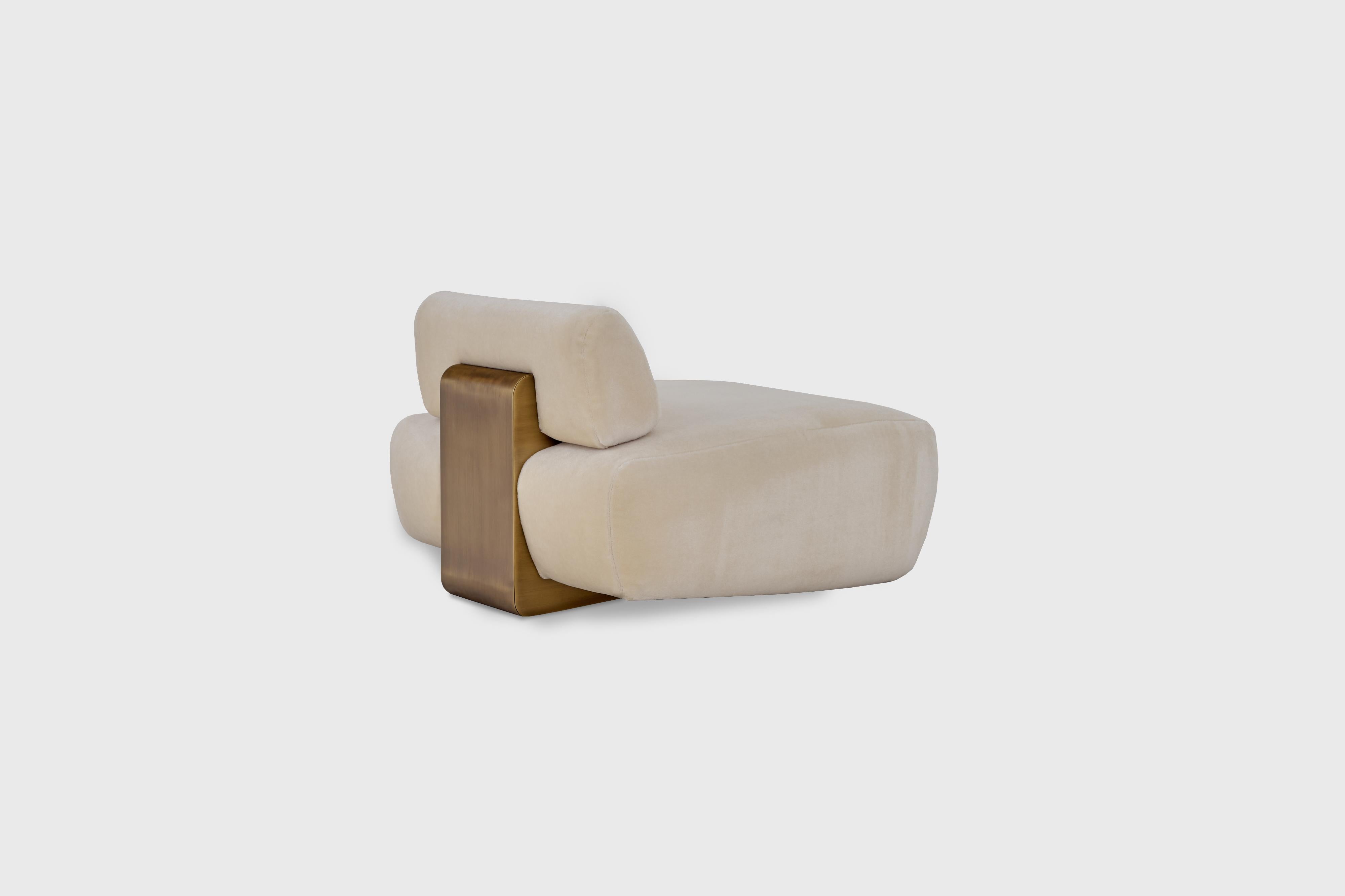Margot lounge chair by Atra Design.
Dimensions: D 60 x W 94 x H 82 cm.
Materials: fabric, aged brass.

Atra Design
We are Atra, a furniture brand produced by Atra form a mexico city–based high end production facility that also houses our
