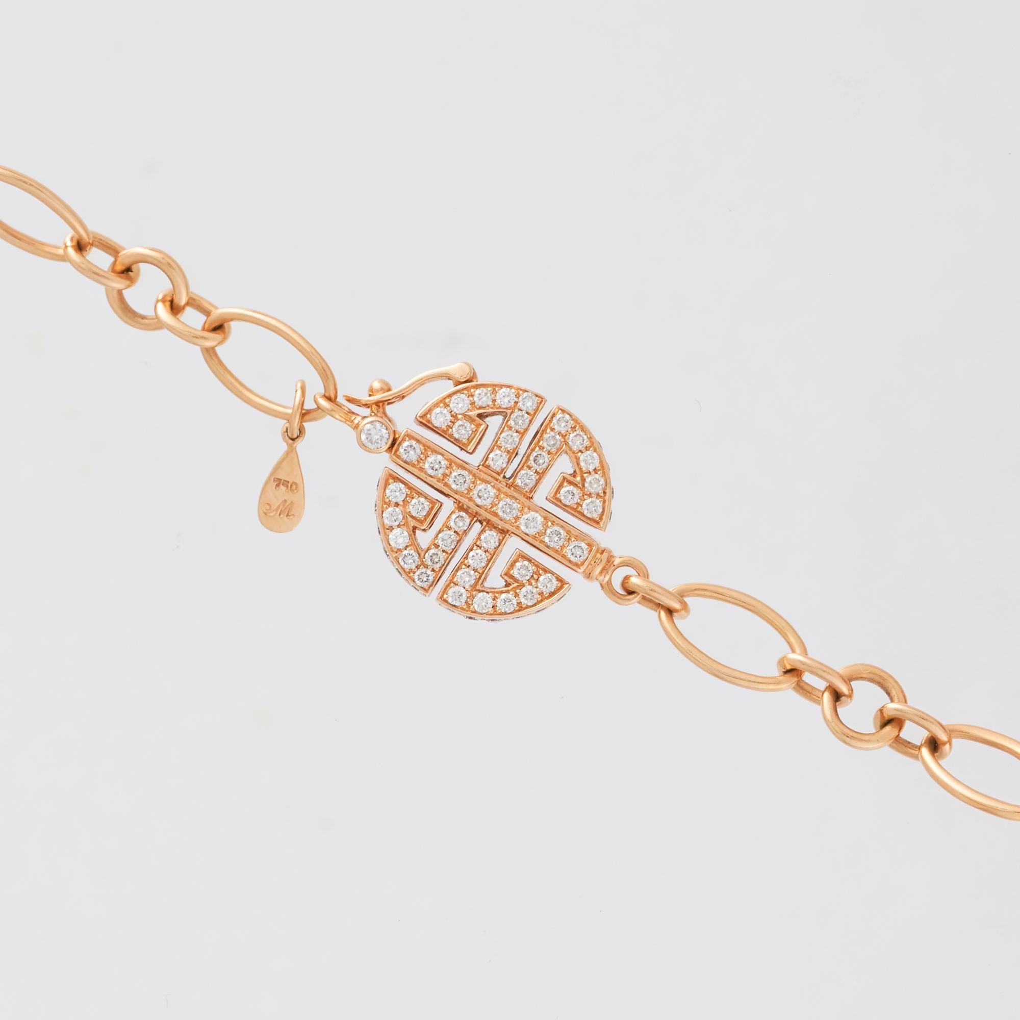 Taglio brillante Margot McKinney Collana in oro 18 carati con 5 pezzi di corallo e 5 emblemi di diamanti in vendita