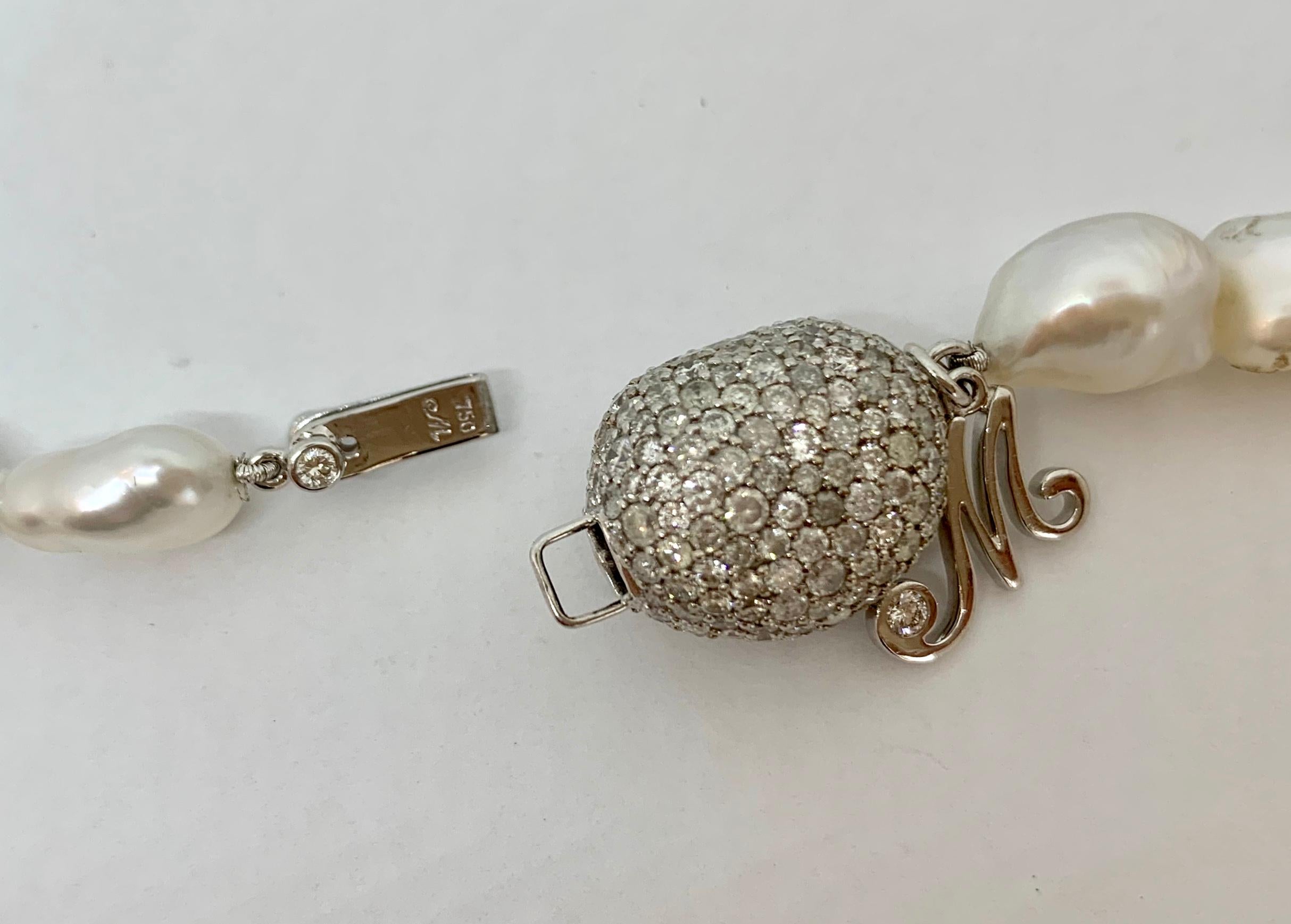 Women's Margot McKinney 18k Gold South Sea Keshi Pearl Necklace, 3 Diamond Set Pebbles For Sale