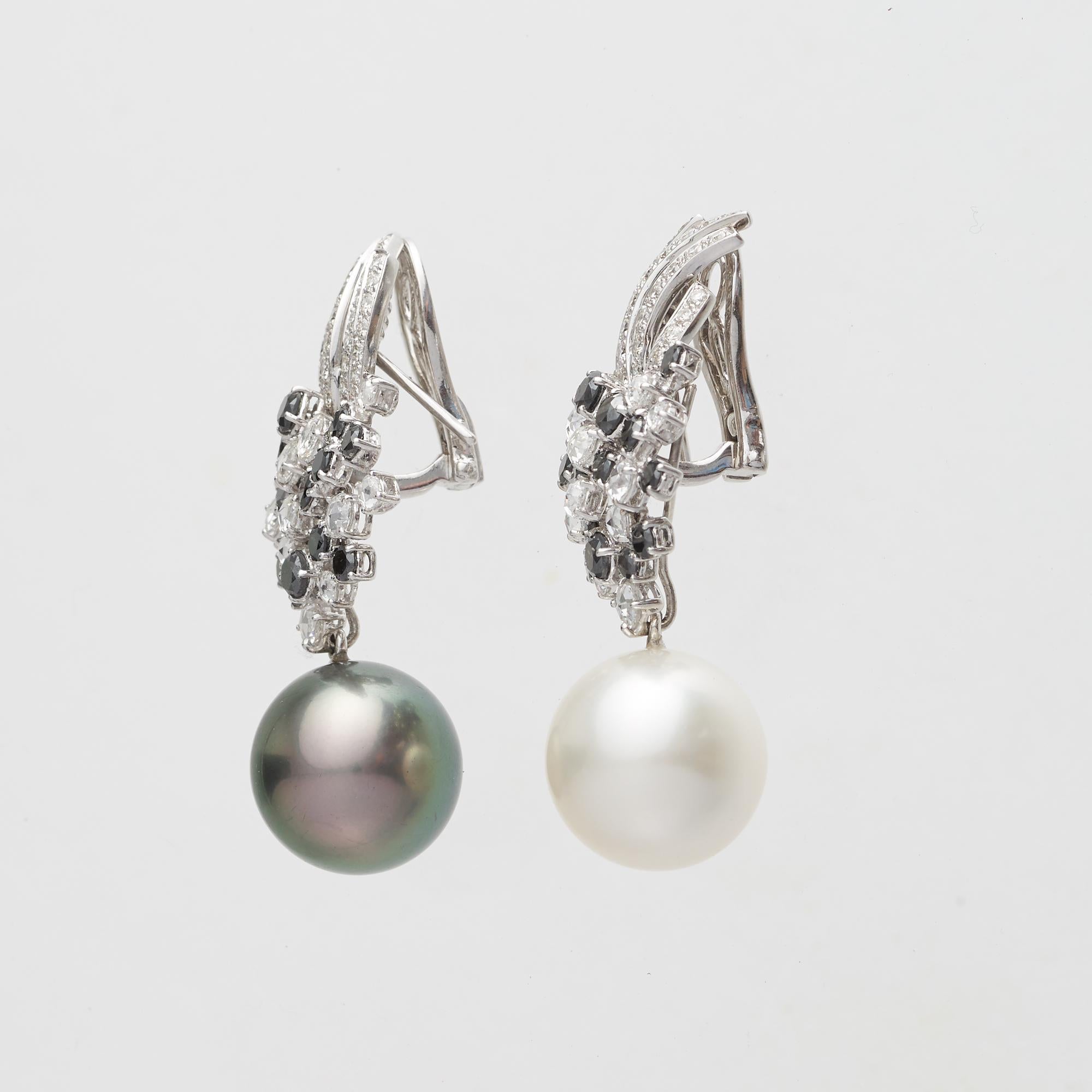 Margot McKinney 18 Karat Gold Earrings with White/Black Diamonds, Pearl ...