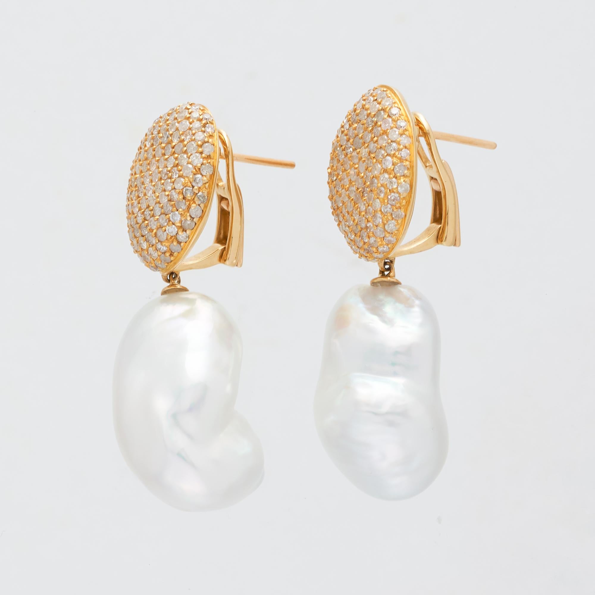 Women's Margot McKinney 18 Karat Gold South Sea Pearl and White Diamond Drop Earrings