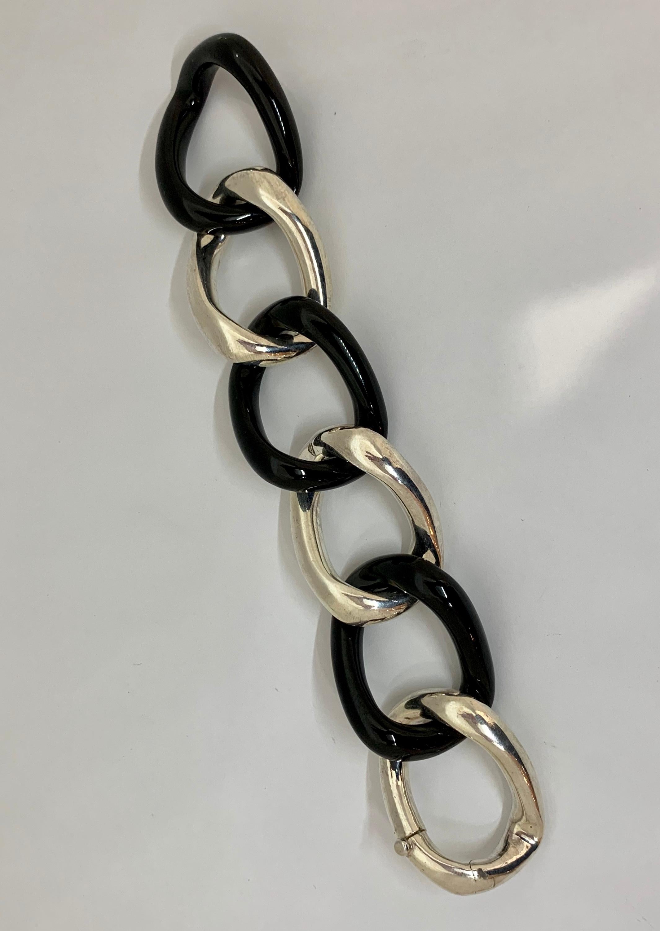 Margot McKinney Black Jade and Sterling Silver Link Bracelet, 3 Black Jade and 3 Sterling Silver links.  Length 21.5 cm
