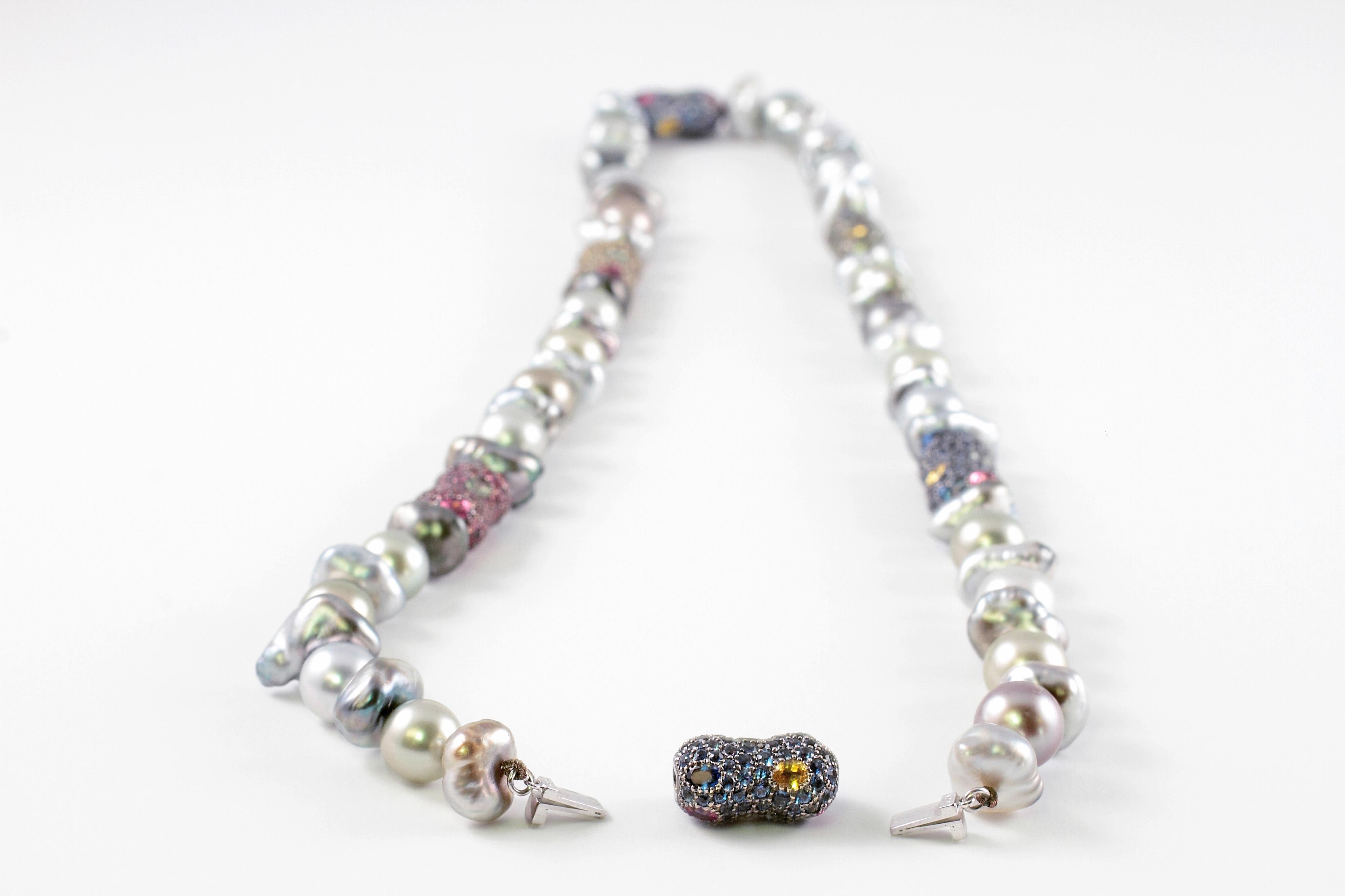 Margot McKinney „Tribal Chic Collection“ Halskette mit Perlen, Saphiren und Turmalinen im Angebot 3