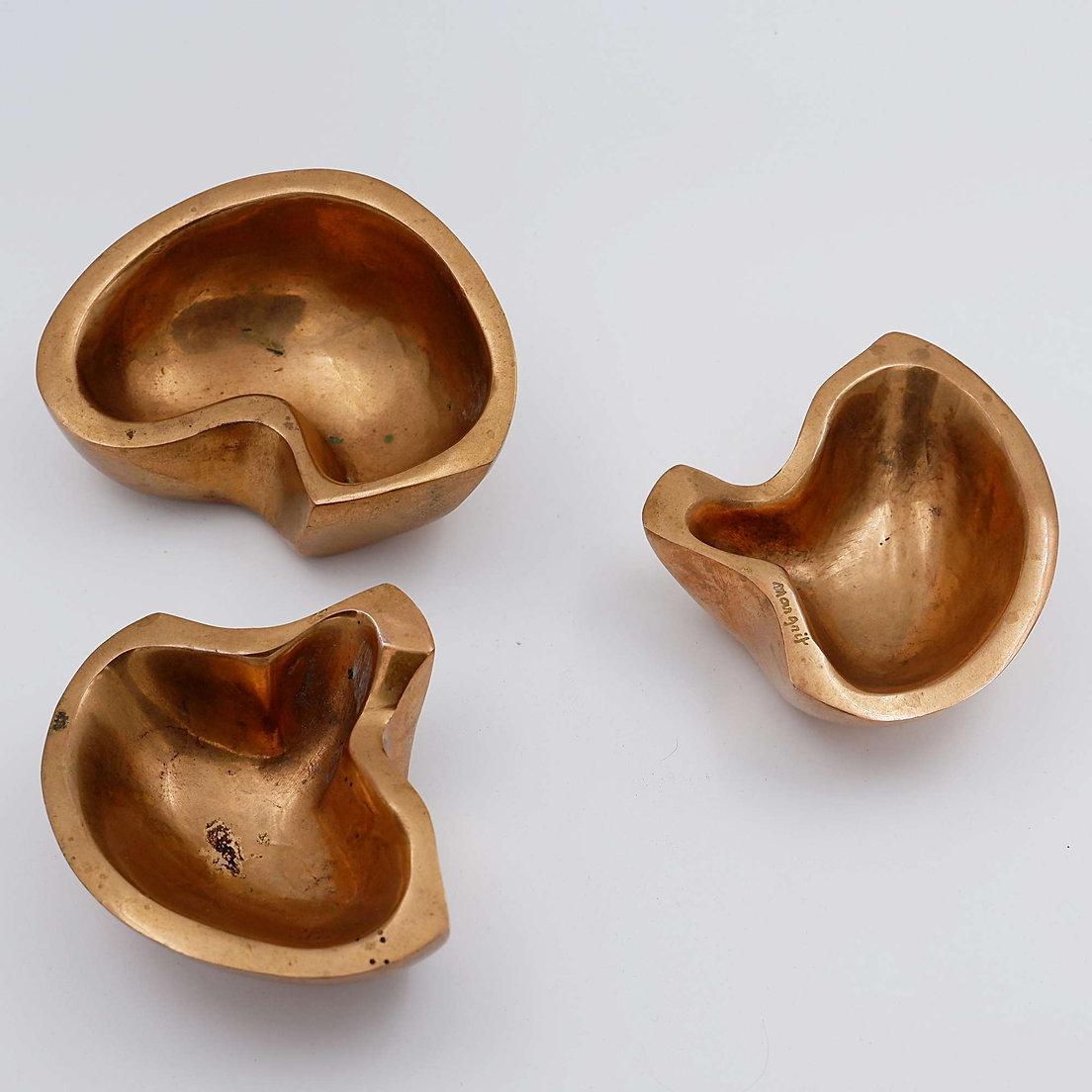 Margrit van Nuffel Polished bronze Vide Poches 1970s, Set of 3 For Sale 1
