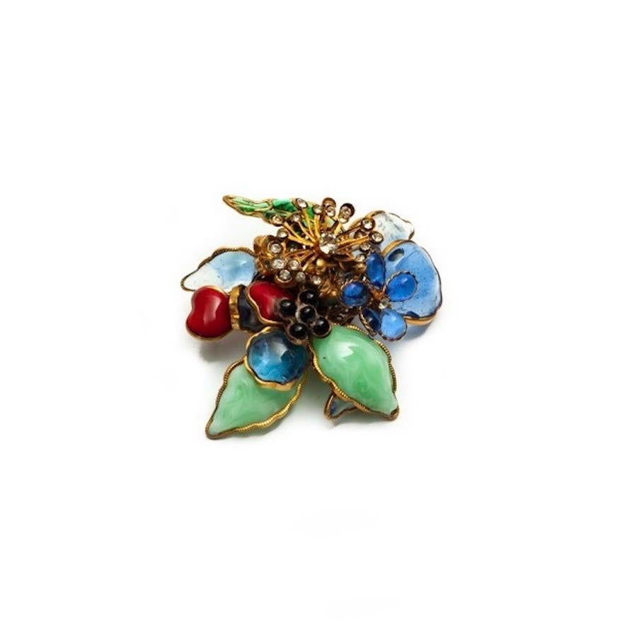 Superb Marguerite de Valois brooch, made in 2007. 
Frame in fine gold-plated metal, large flower in multicolored molten glass. Color: sapphire, celadon green, ruby and rhinestones, black, transparent.
Dimensions: 8 x 7cm
Never worn.
Made in France,