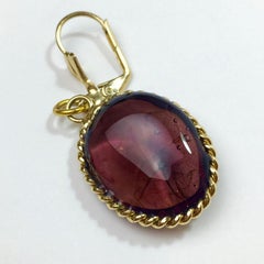 Orecchini con perno di Marguerite de Valois in vetro fuso color ametista